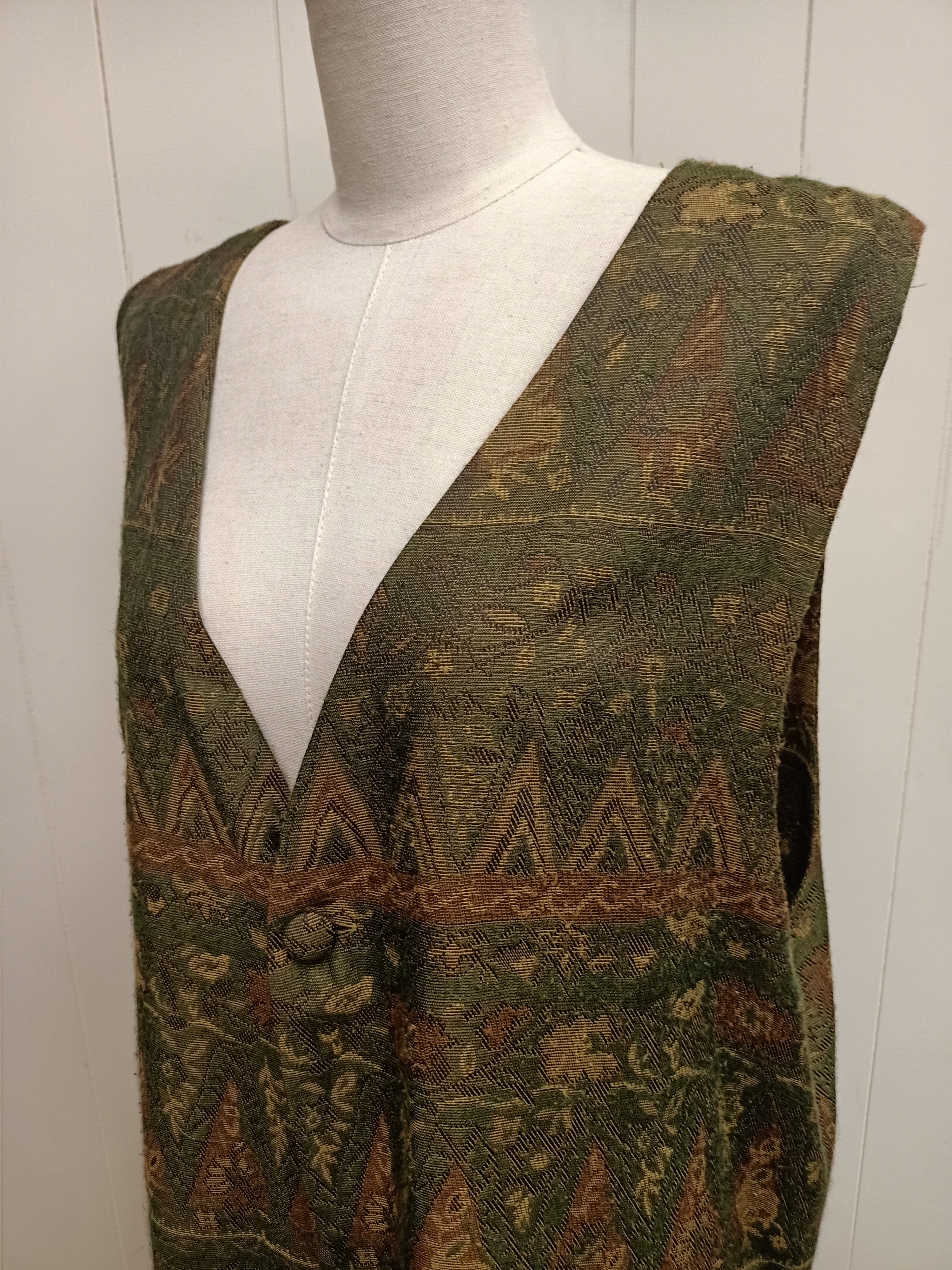 Vintage Hero Jacquard Vest