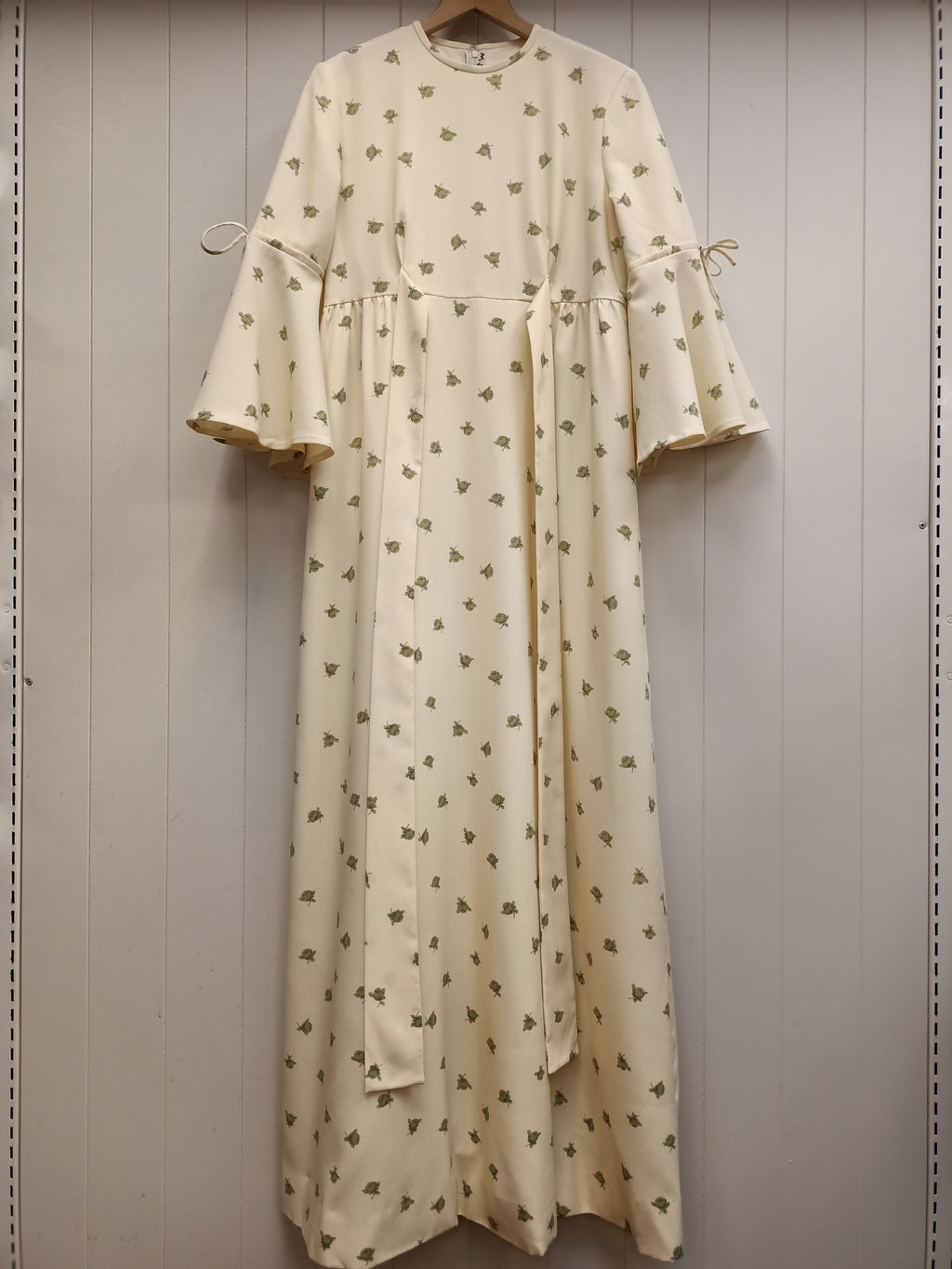 Vintage Green Roses Maxi Dress