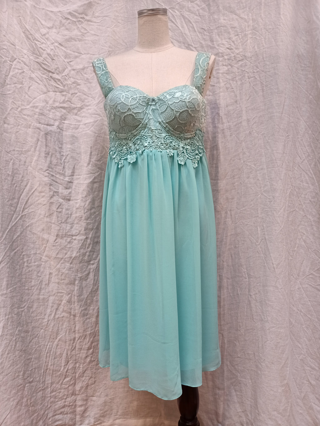 Lace Bust Chiffon Dress