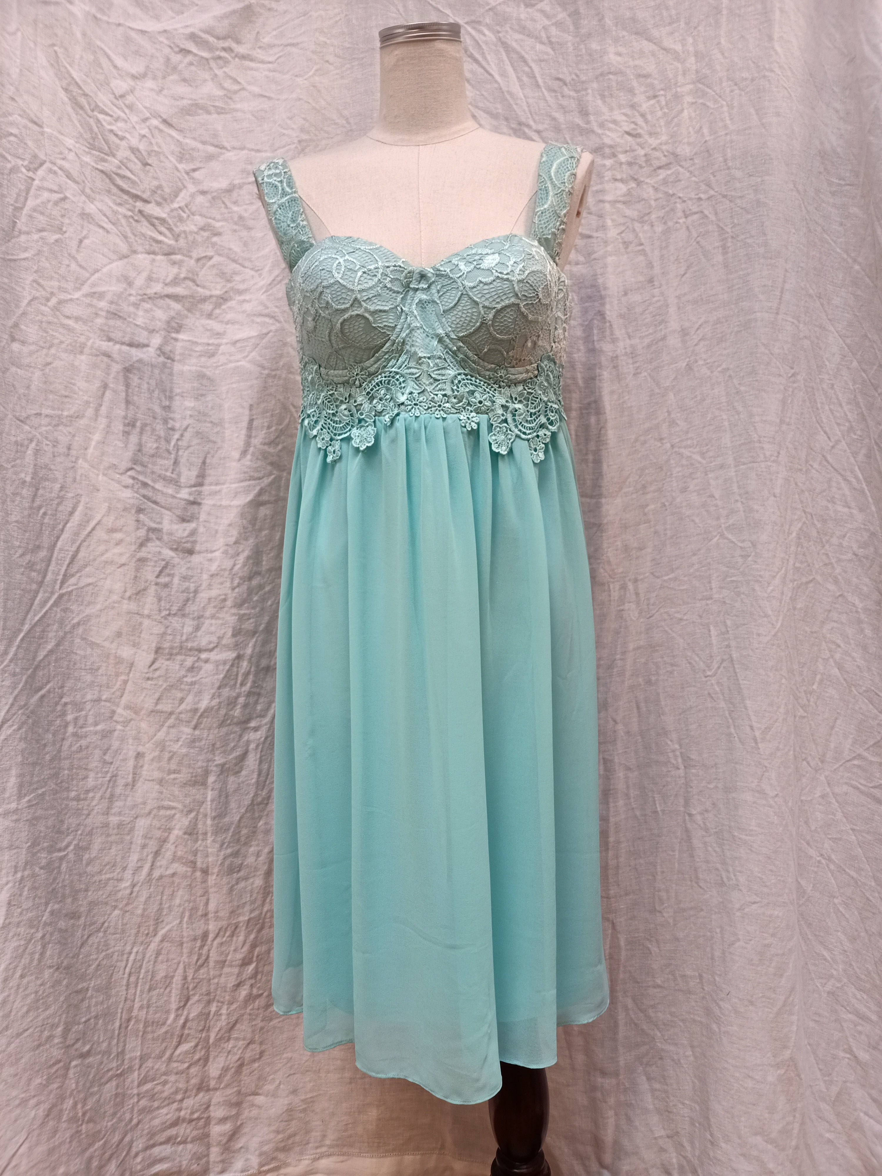 Lace Bust Chiffon Dress