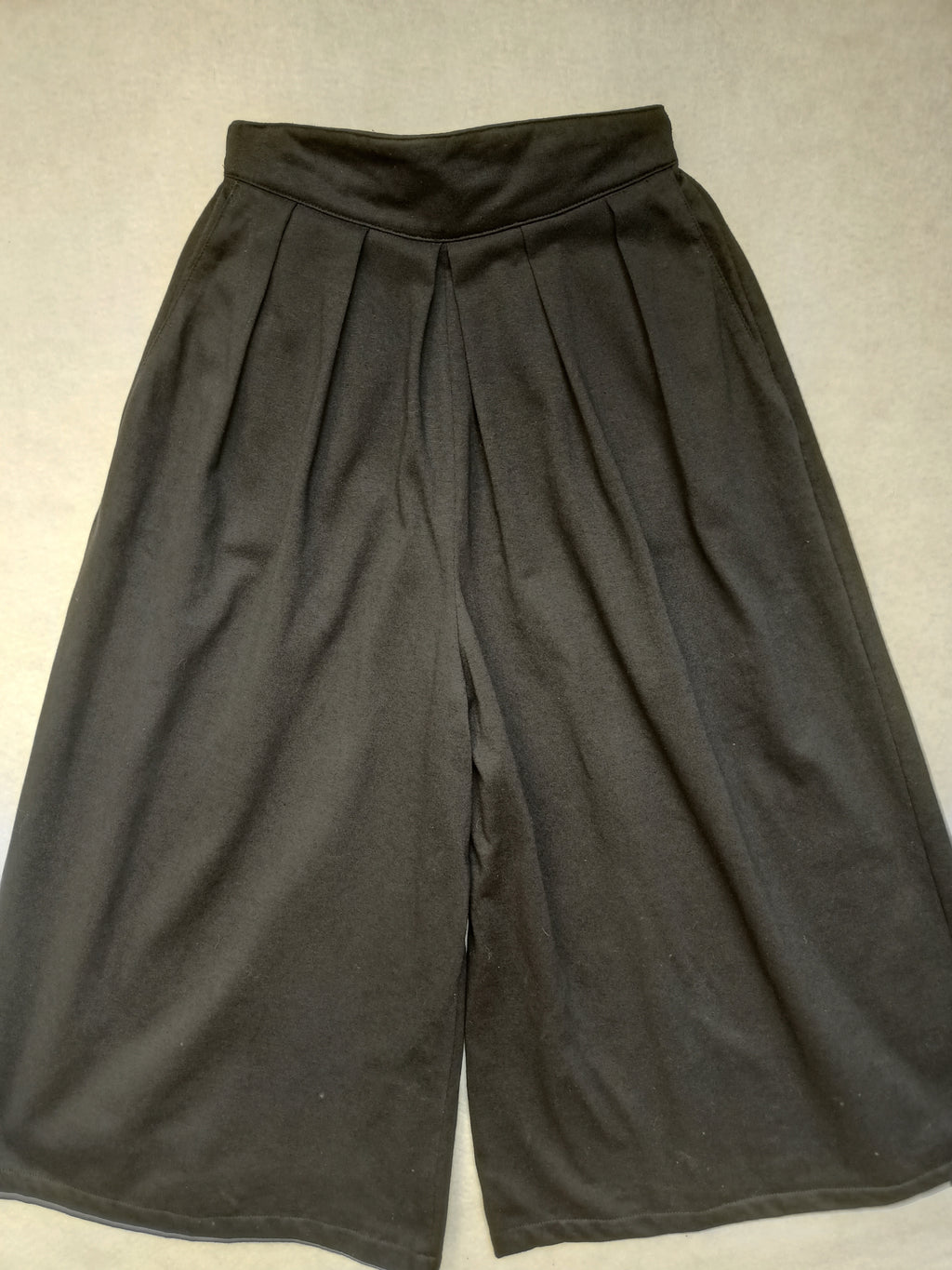 Retro Black Culotte Pants