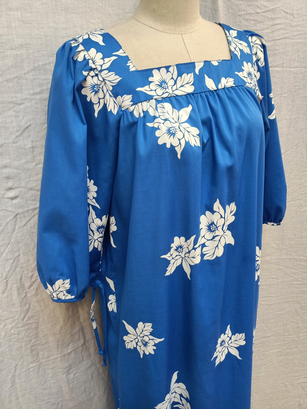 Vintage Hawaiian Dress