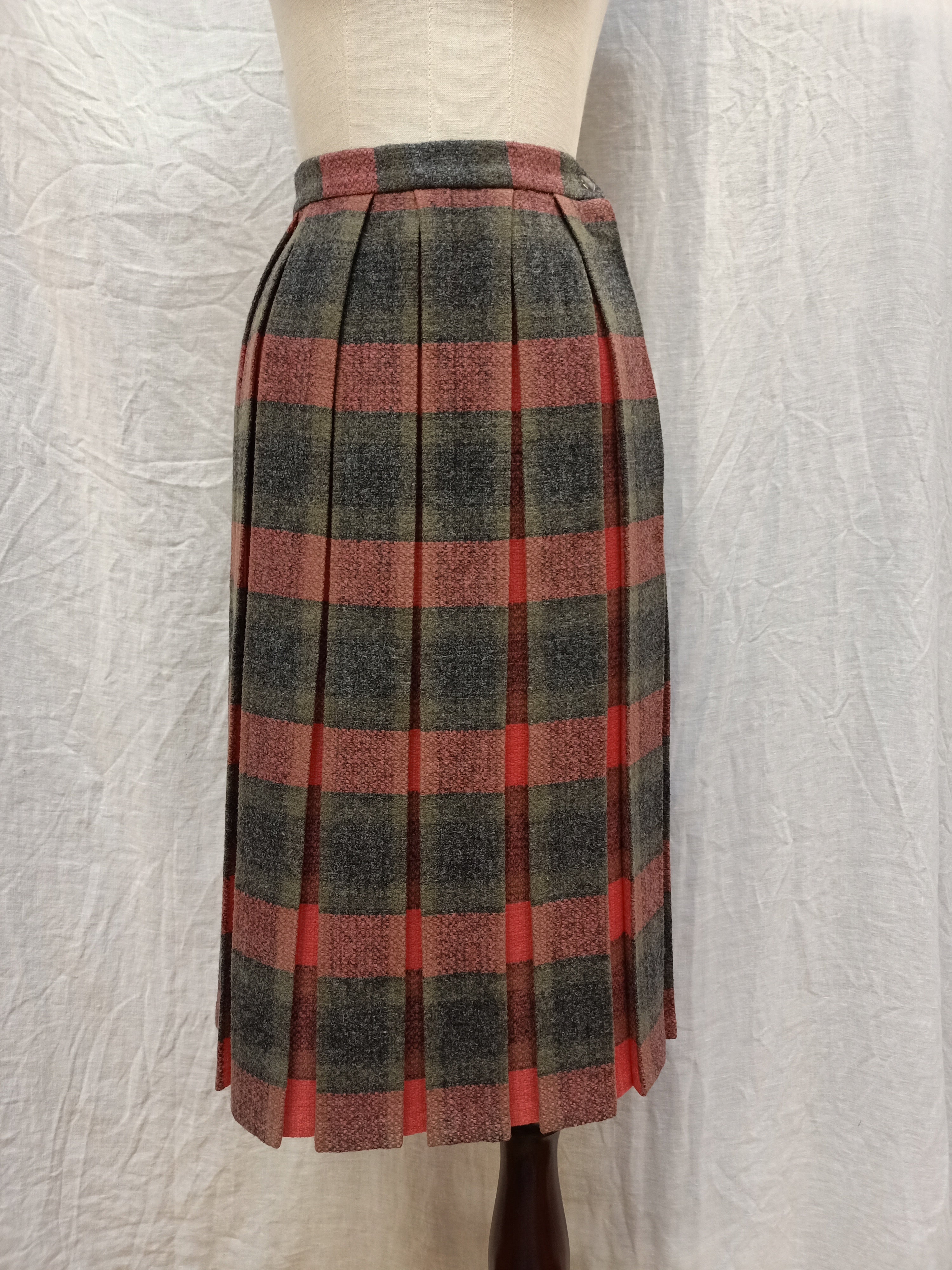 Retro Wool Checkered Skirt
