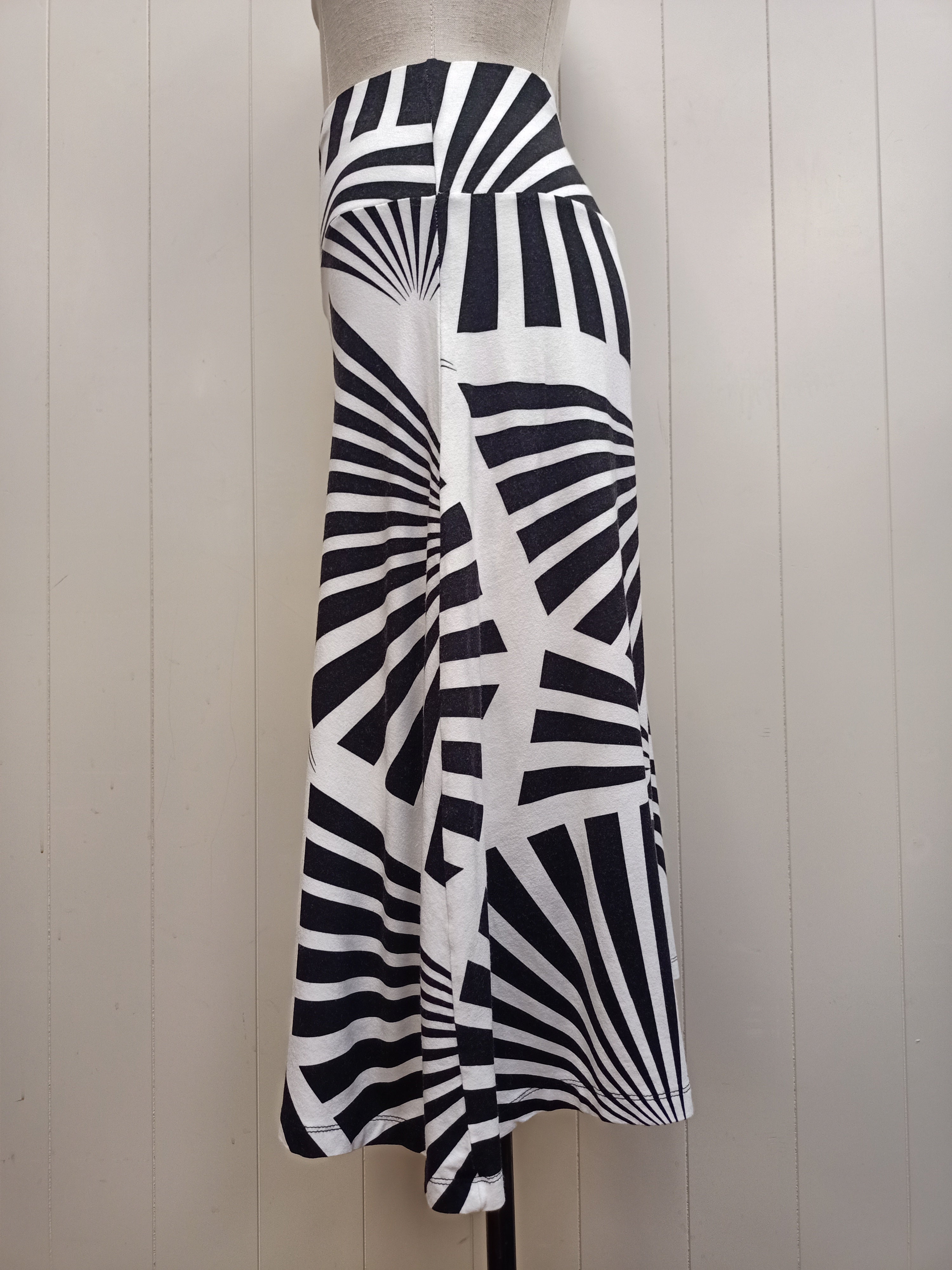 Bridge Street Abstract Fan Skirt