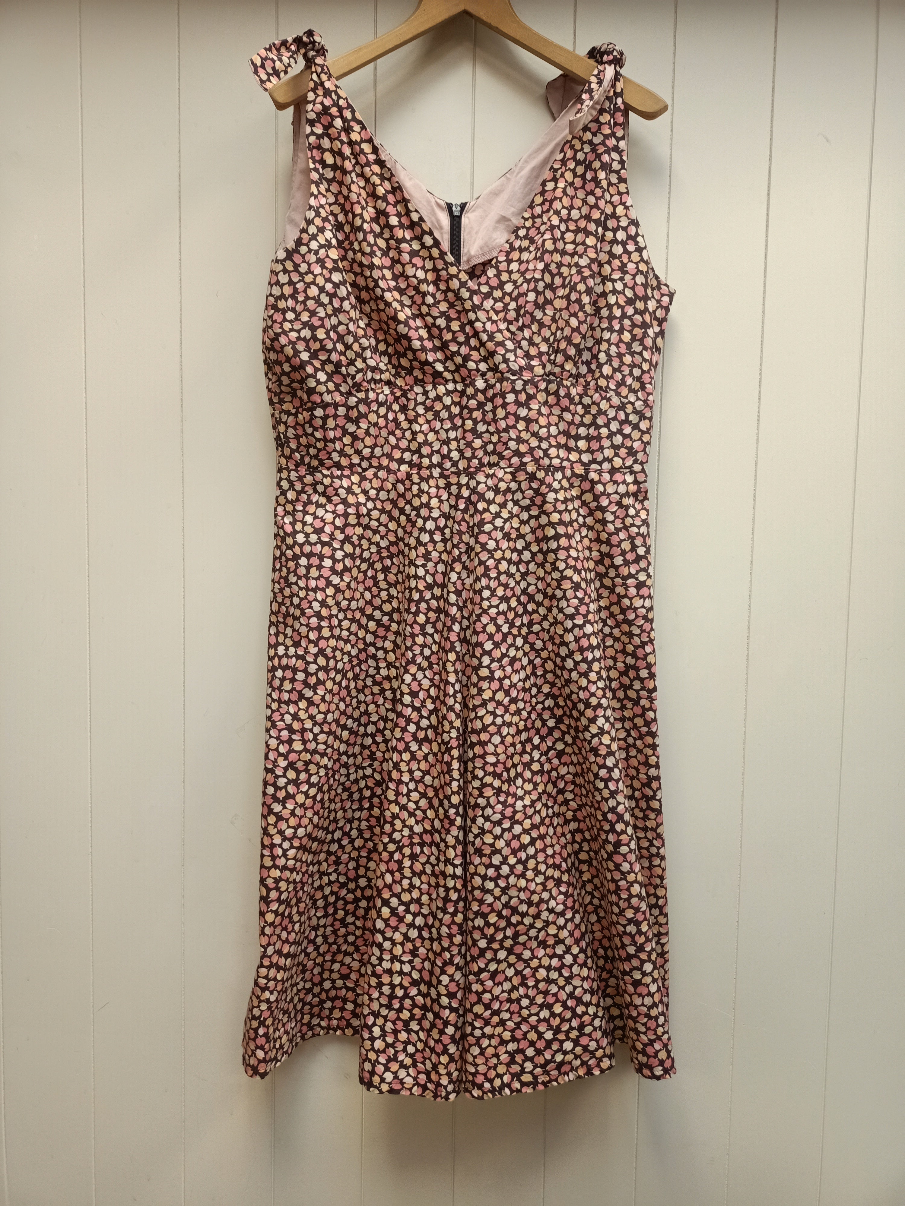 De Vol Clothing Tie Shoulder Dress