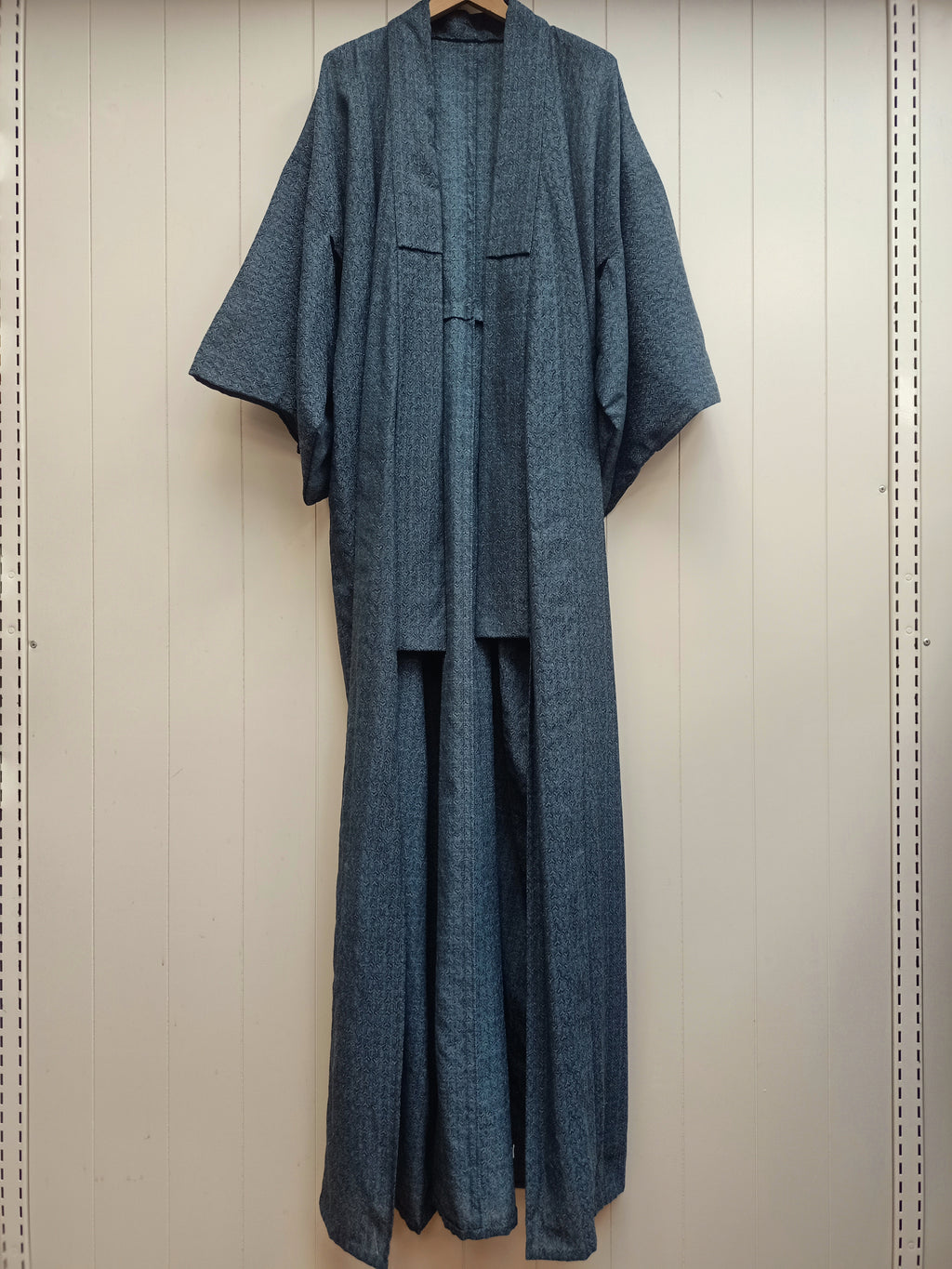 Vintage Blue & Black Medallion Kimono
