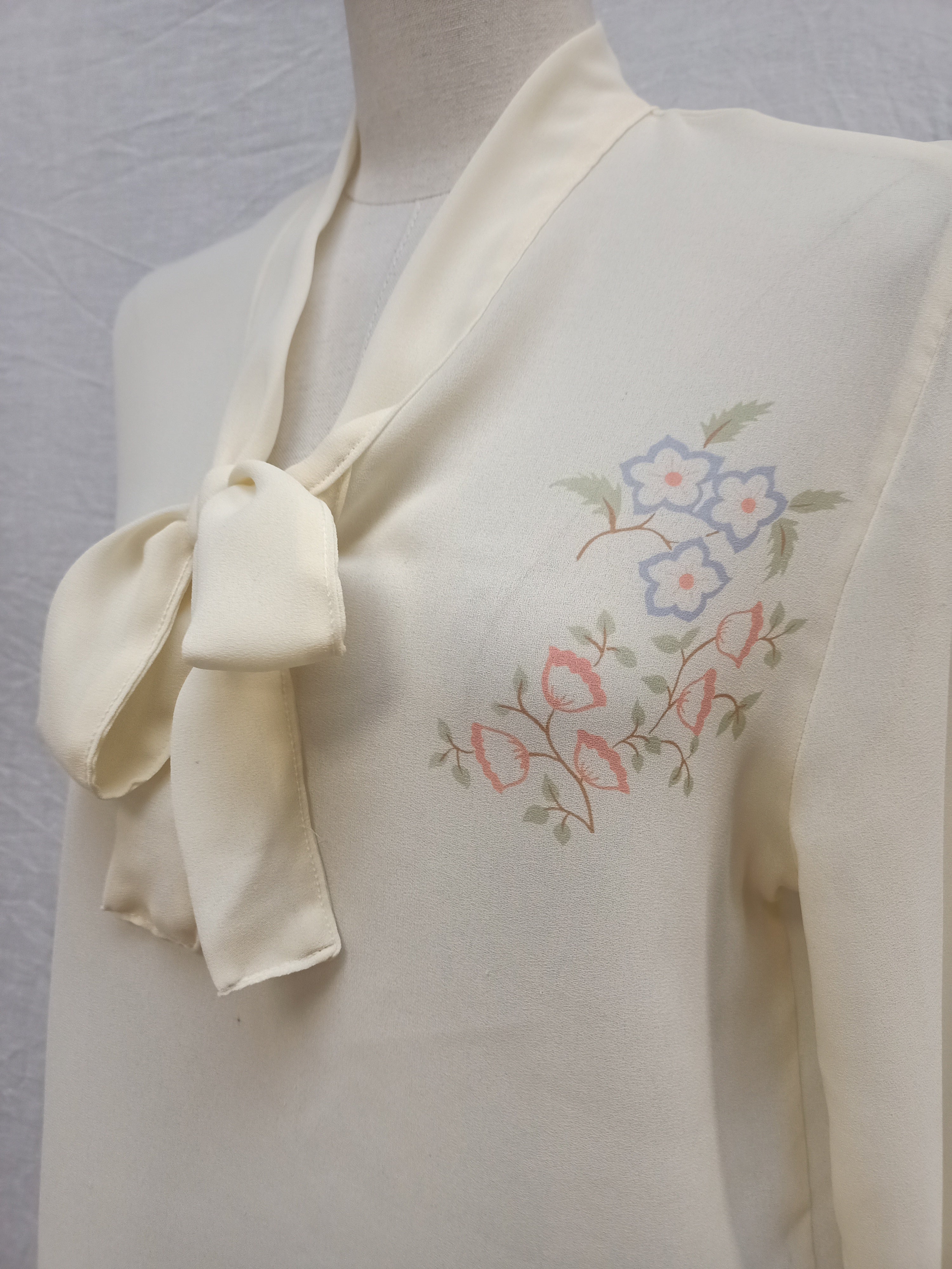 Vintage Cream Flower Shirt