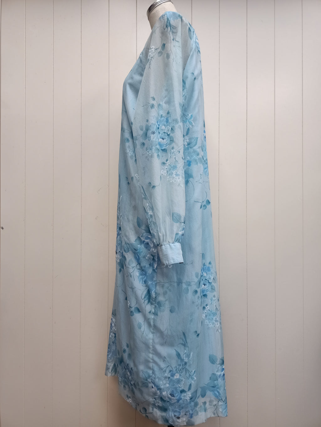 Vintage Blue Floral Mandarin Collar Dress