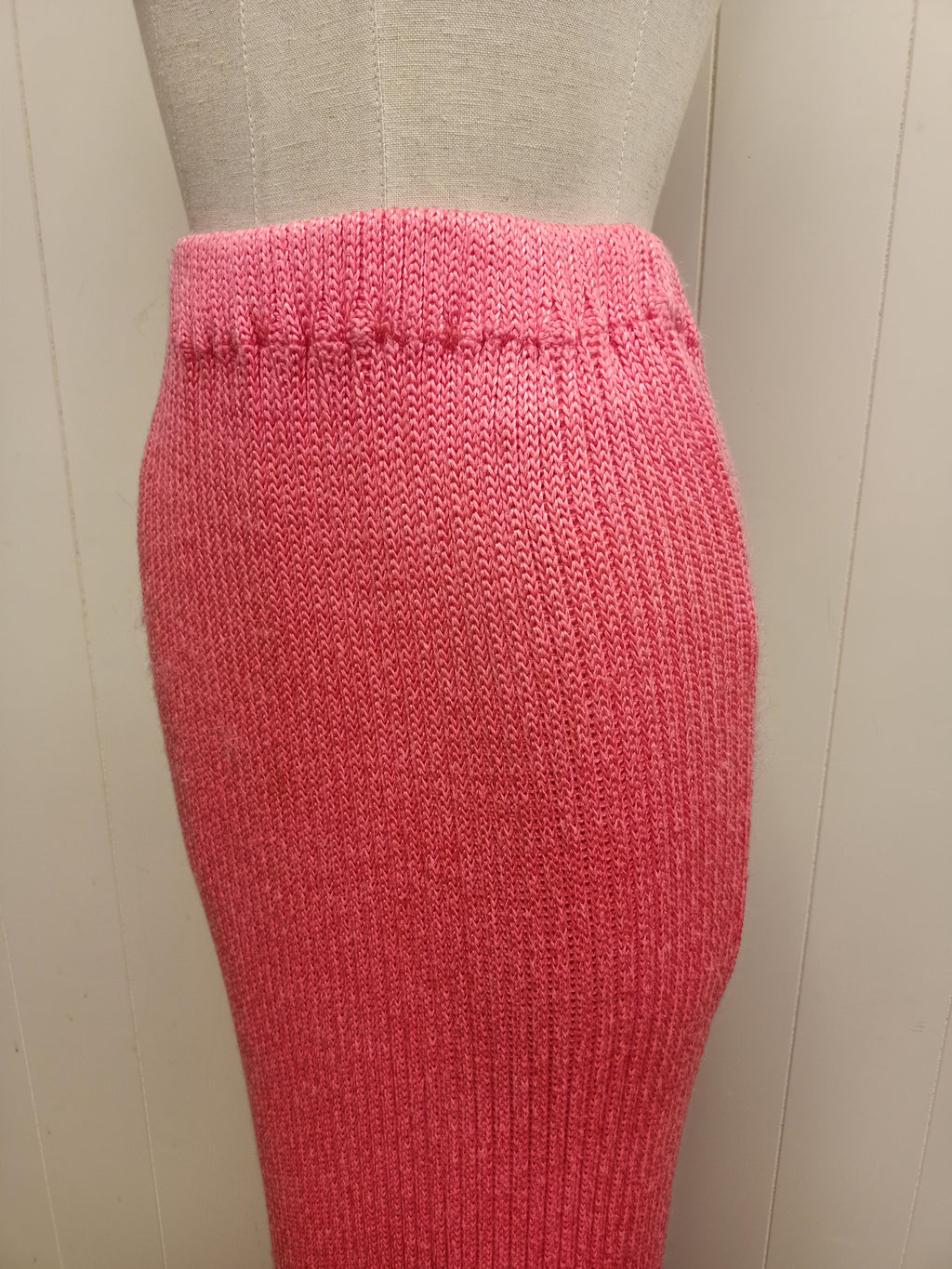 Vintage Jump Pink Knit Skirt