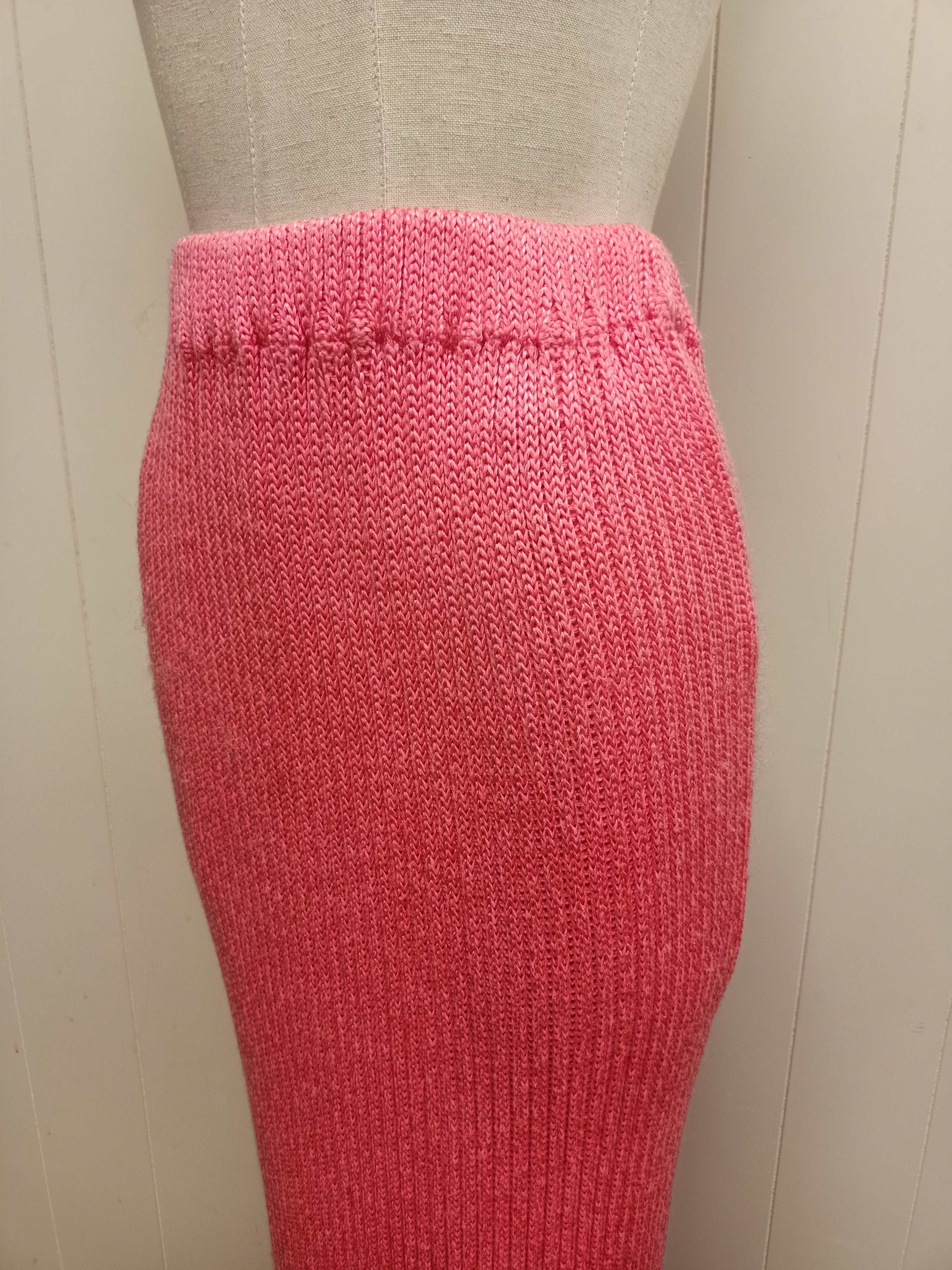 Vintage Jump Pink Knit Skirt
