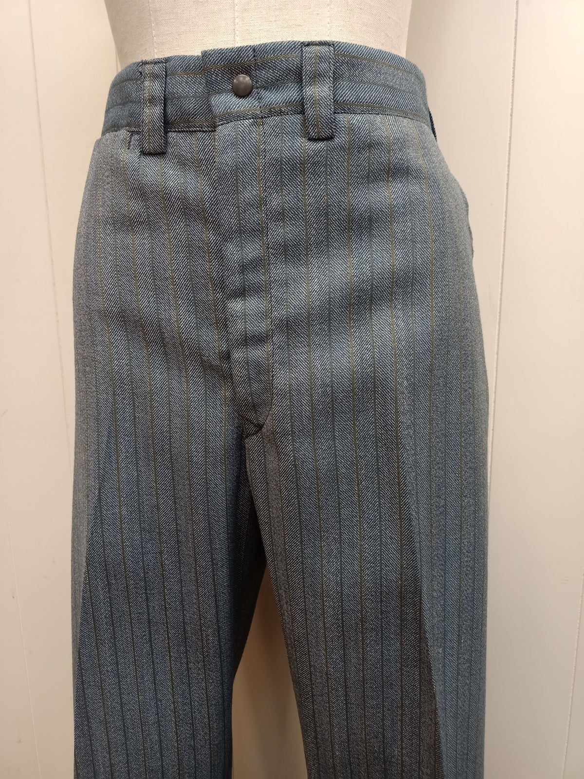 Vintage Mens Statesman Herringbone Suit