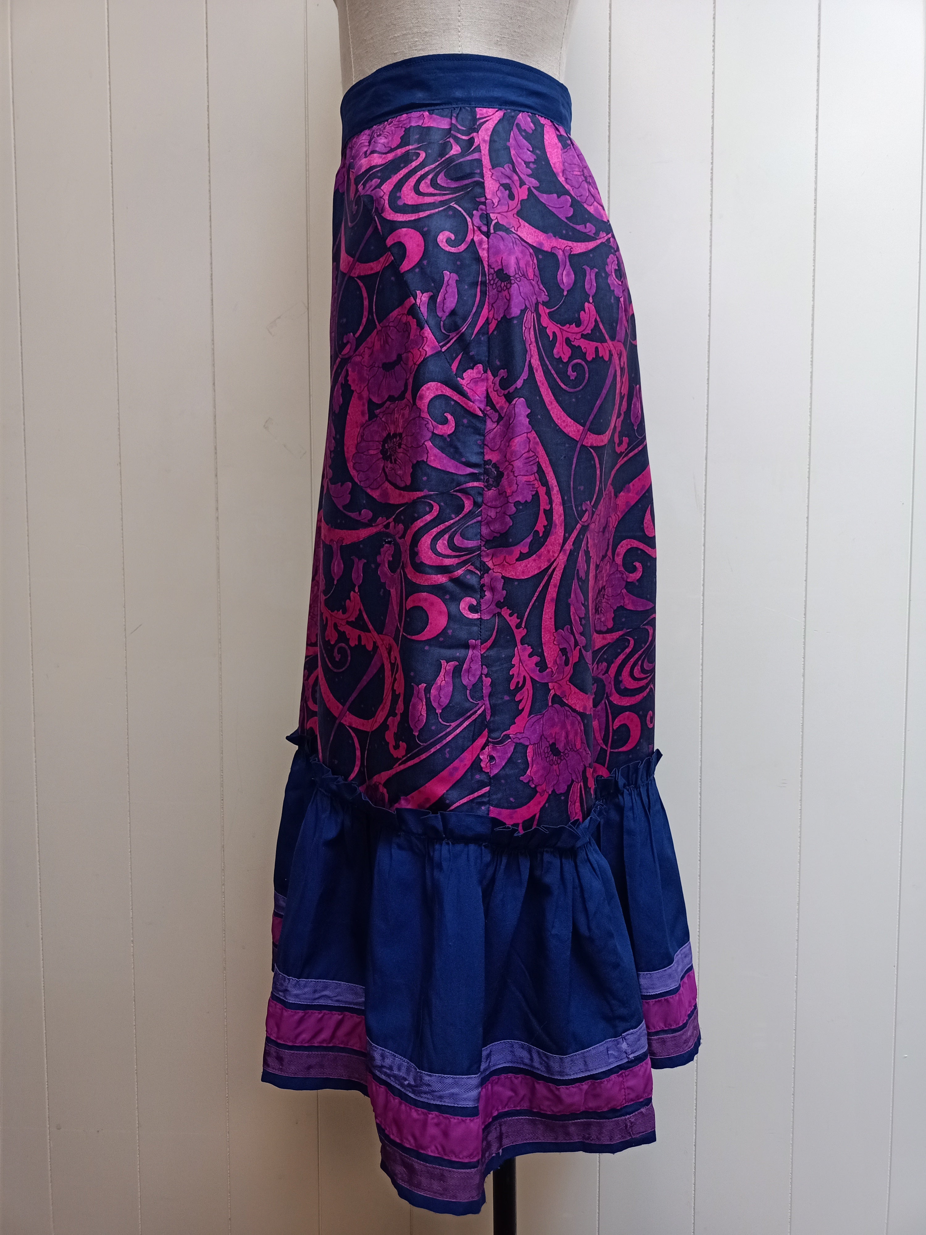 Vintage Navy and Pink Skirt