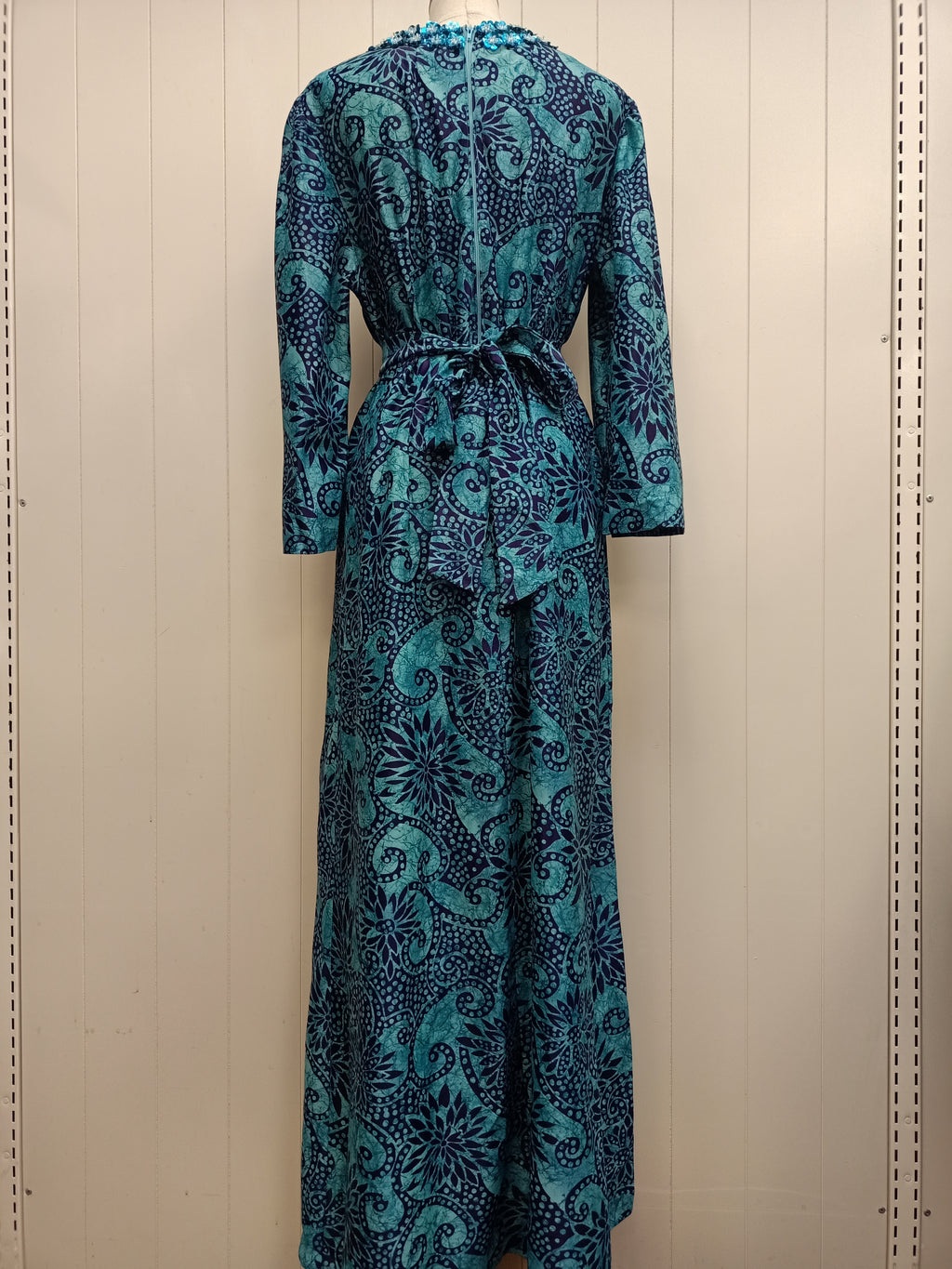 Vintage Floral Starburst Maxi Dress