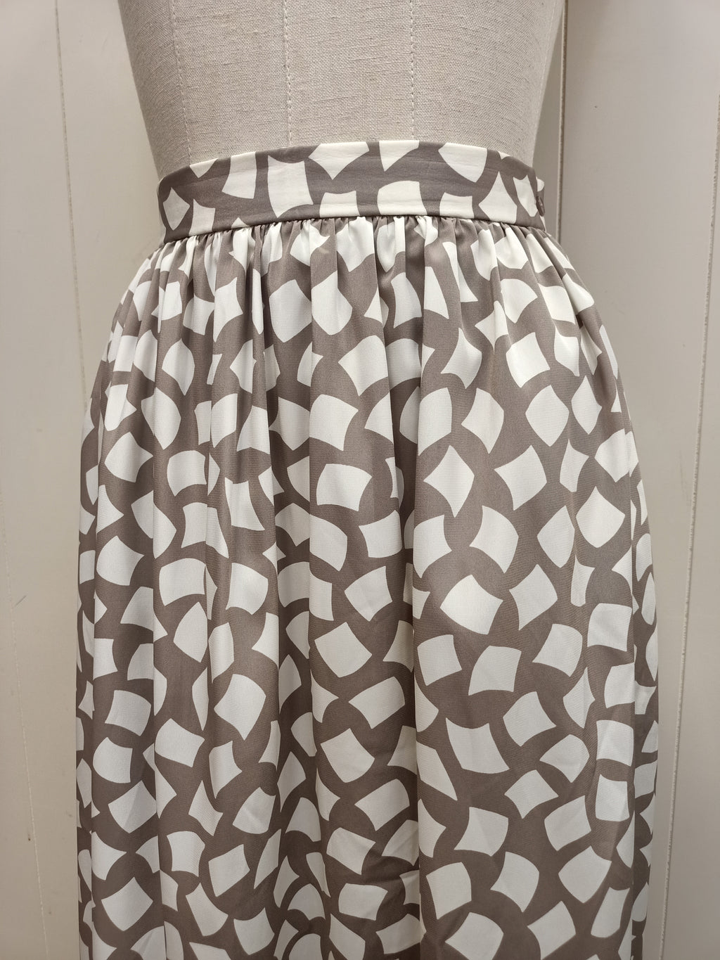 Retro Planet Abstract Square Skirt