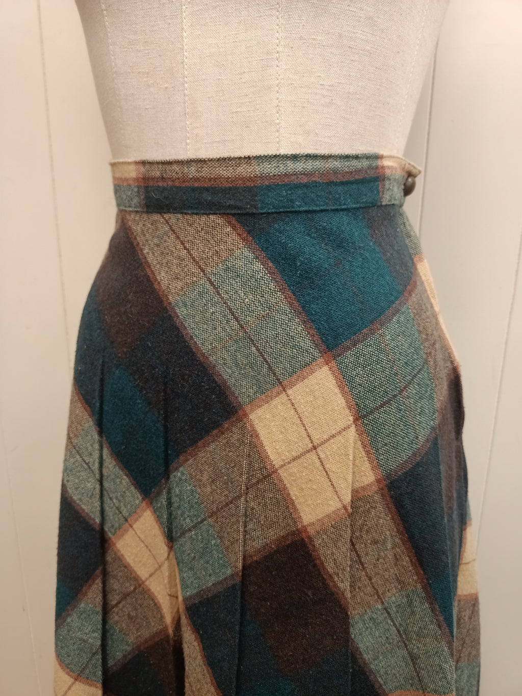 Vintage Royal Wyndham Collection Plaid Skirt