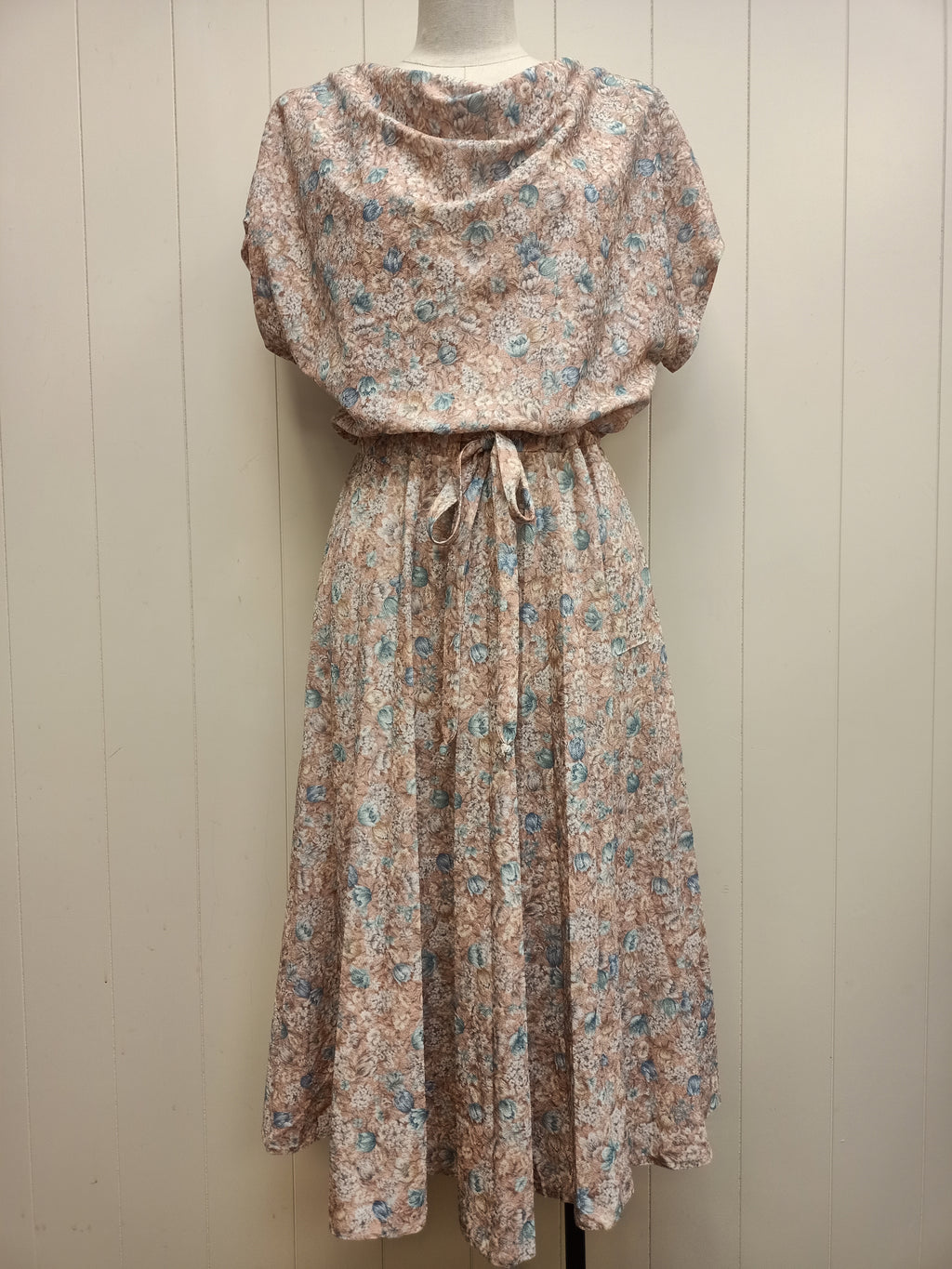 Vintage Gainsboro Floral Sheen Dress