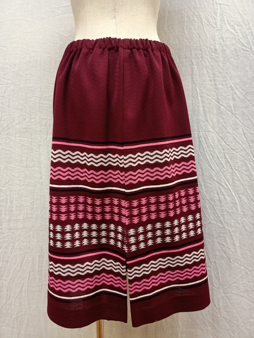 Vintage Striped Border Print Skirt