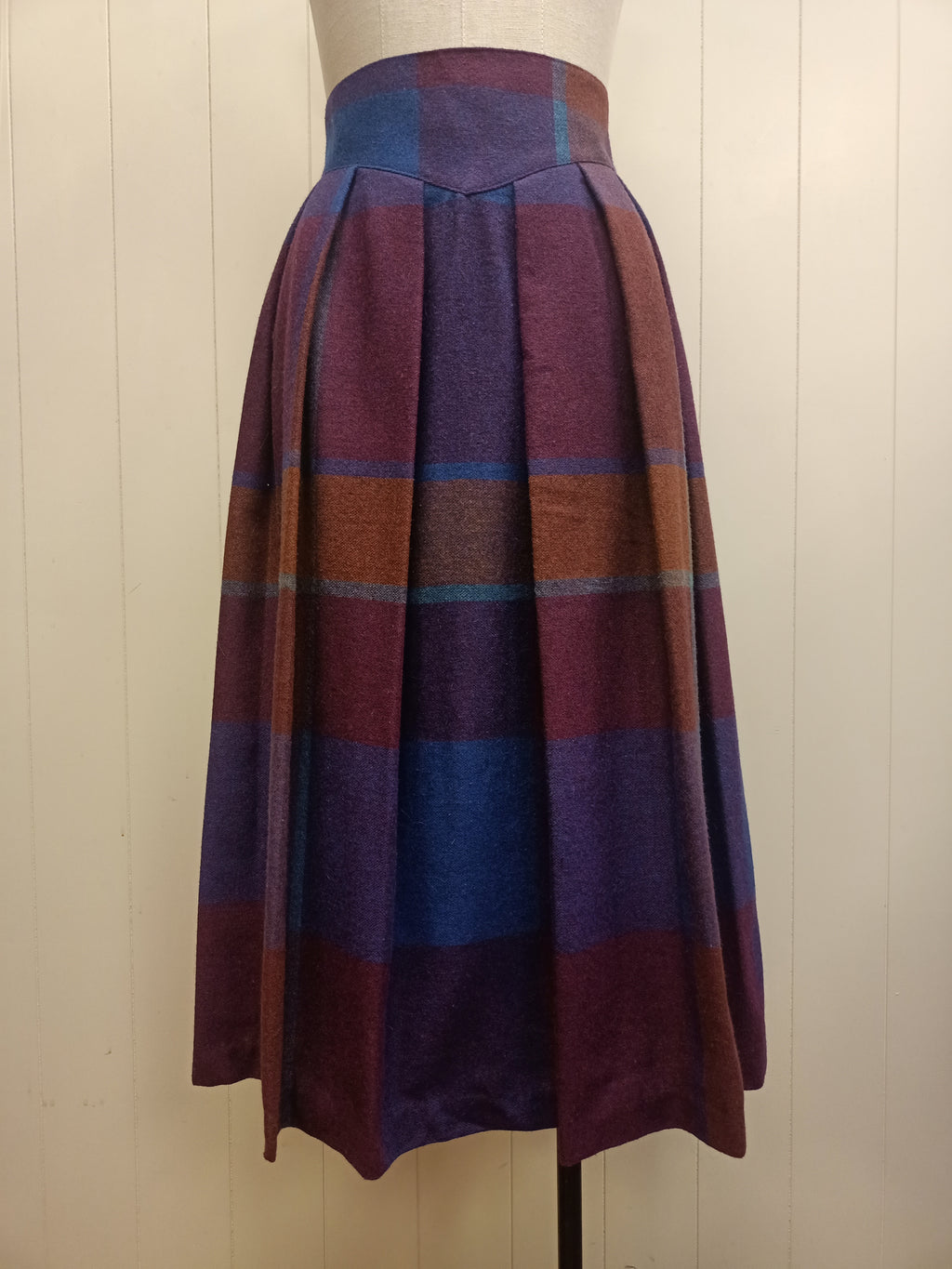 Vintage Earlybird Plaid Skirt