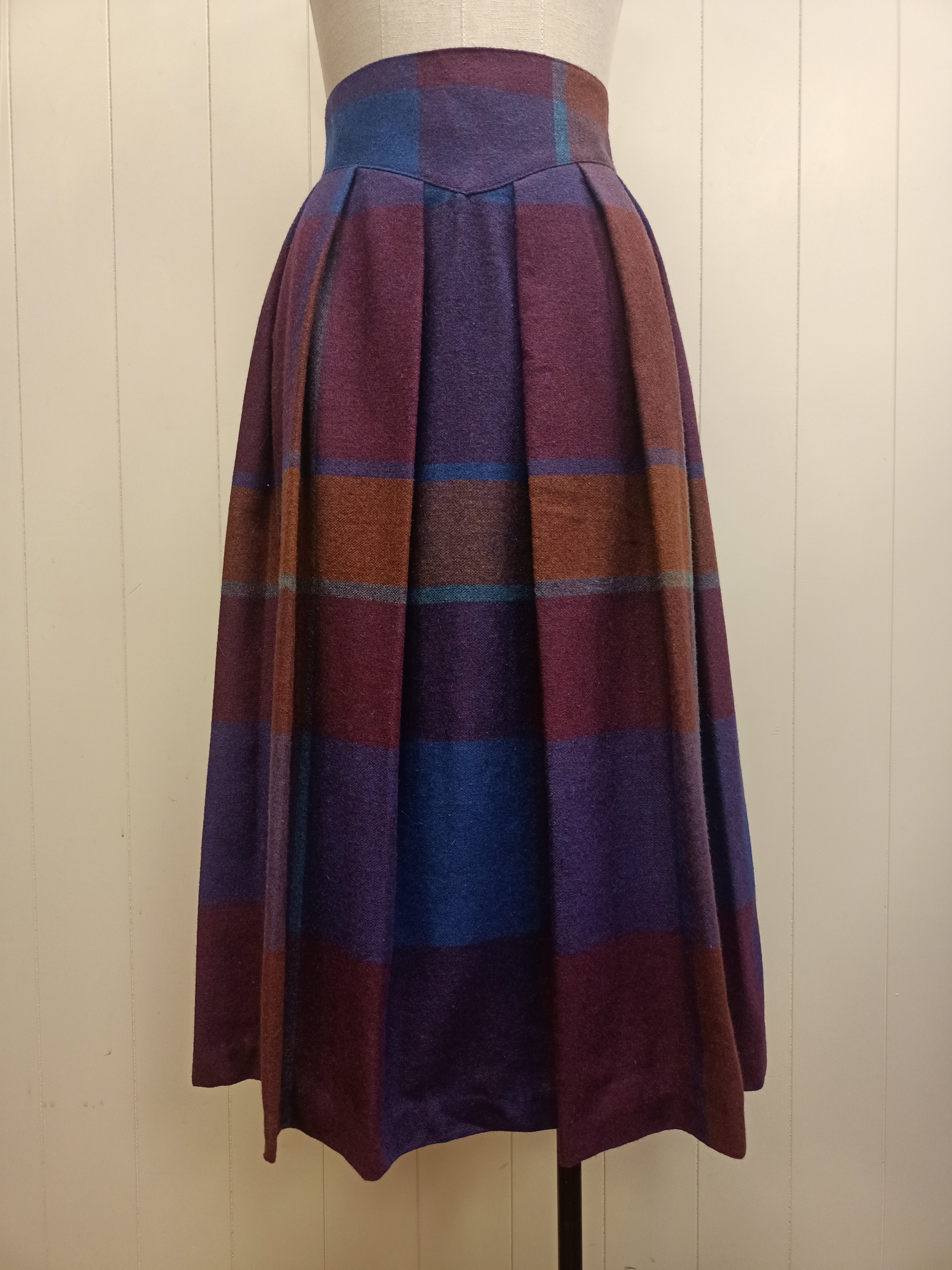 Vintage Earlybird Plaid Skirt