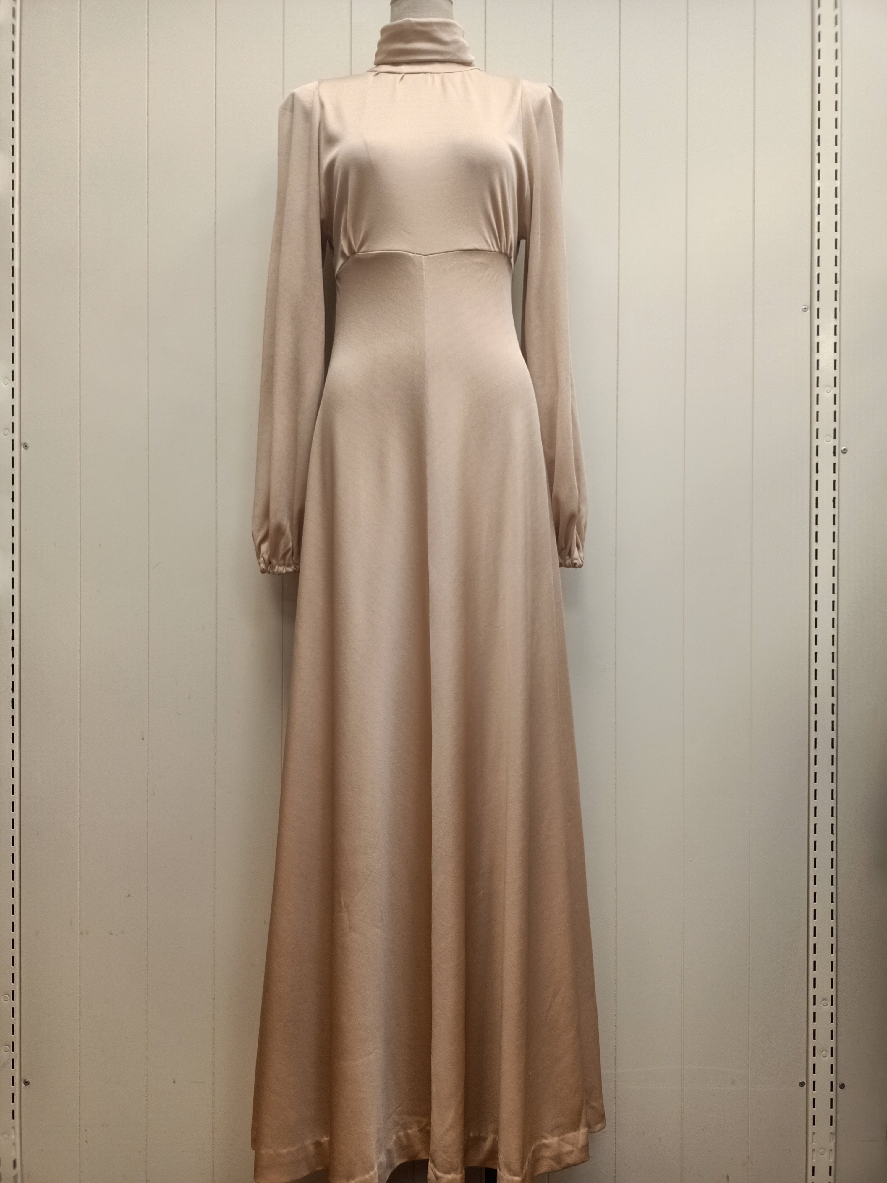 Vintage Thimble Beige Maxi Dress