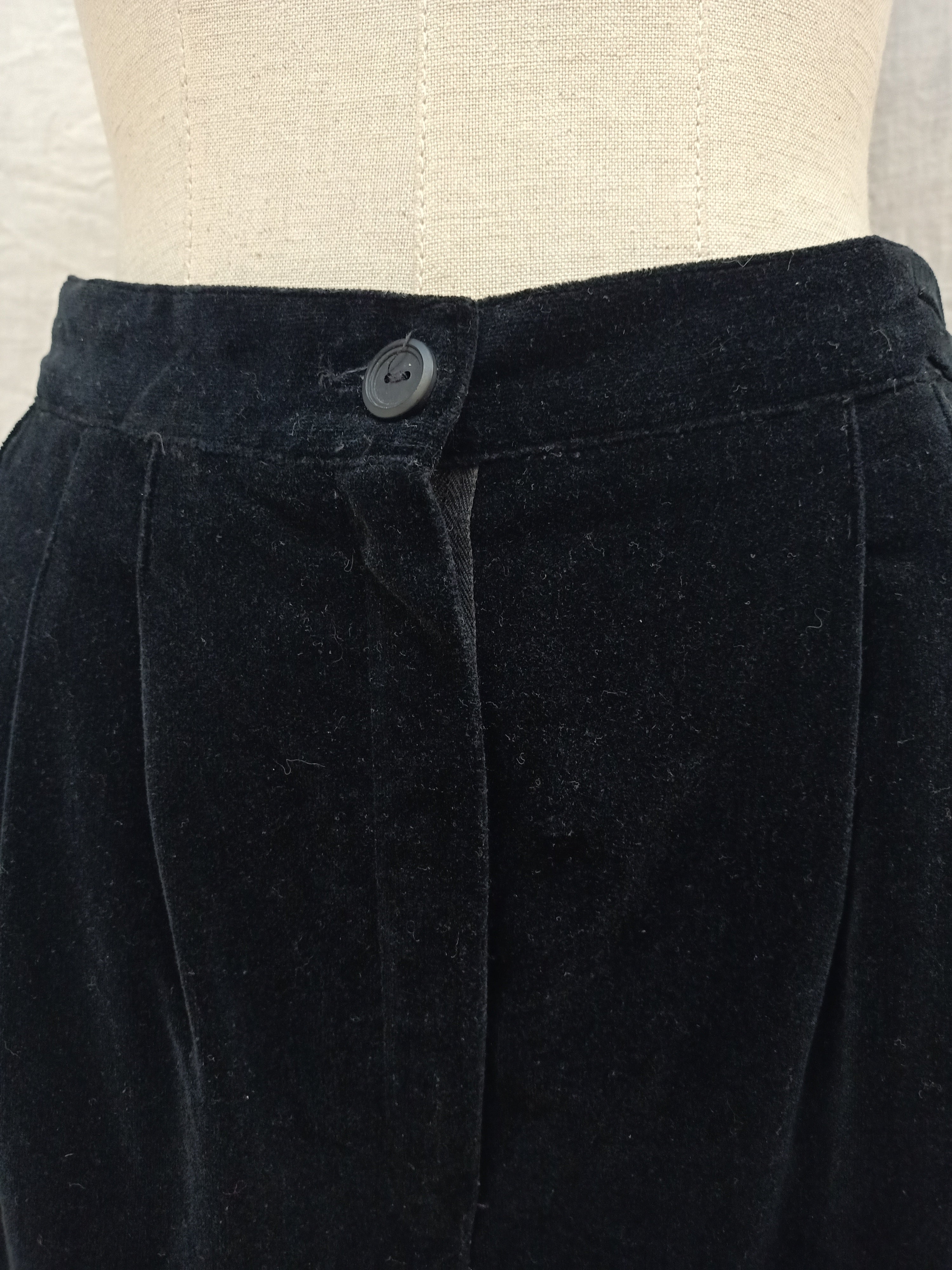 Vintage Velvet Capri Pants