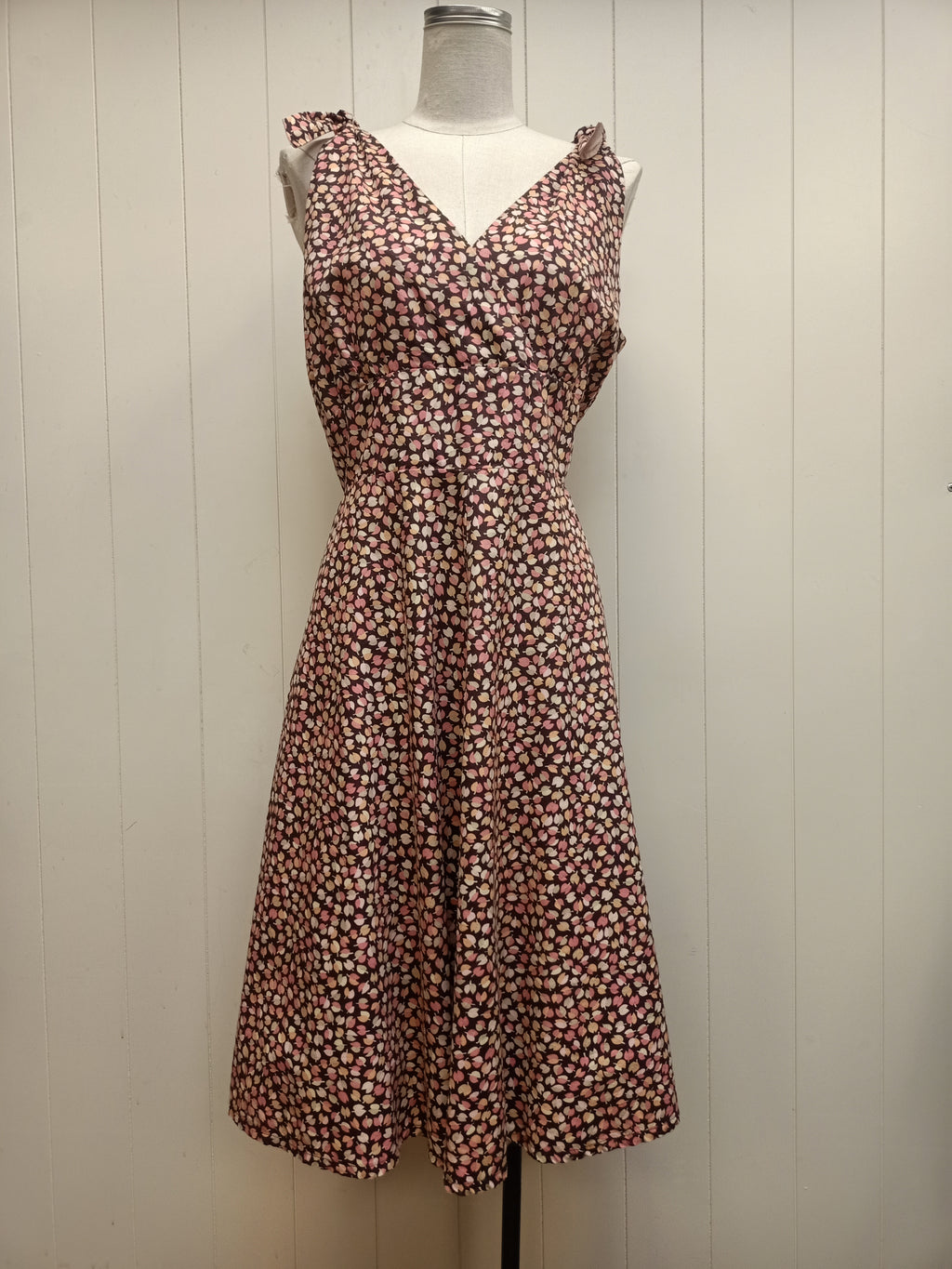 De Vol Clothing Tie Shoulder Dress