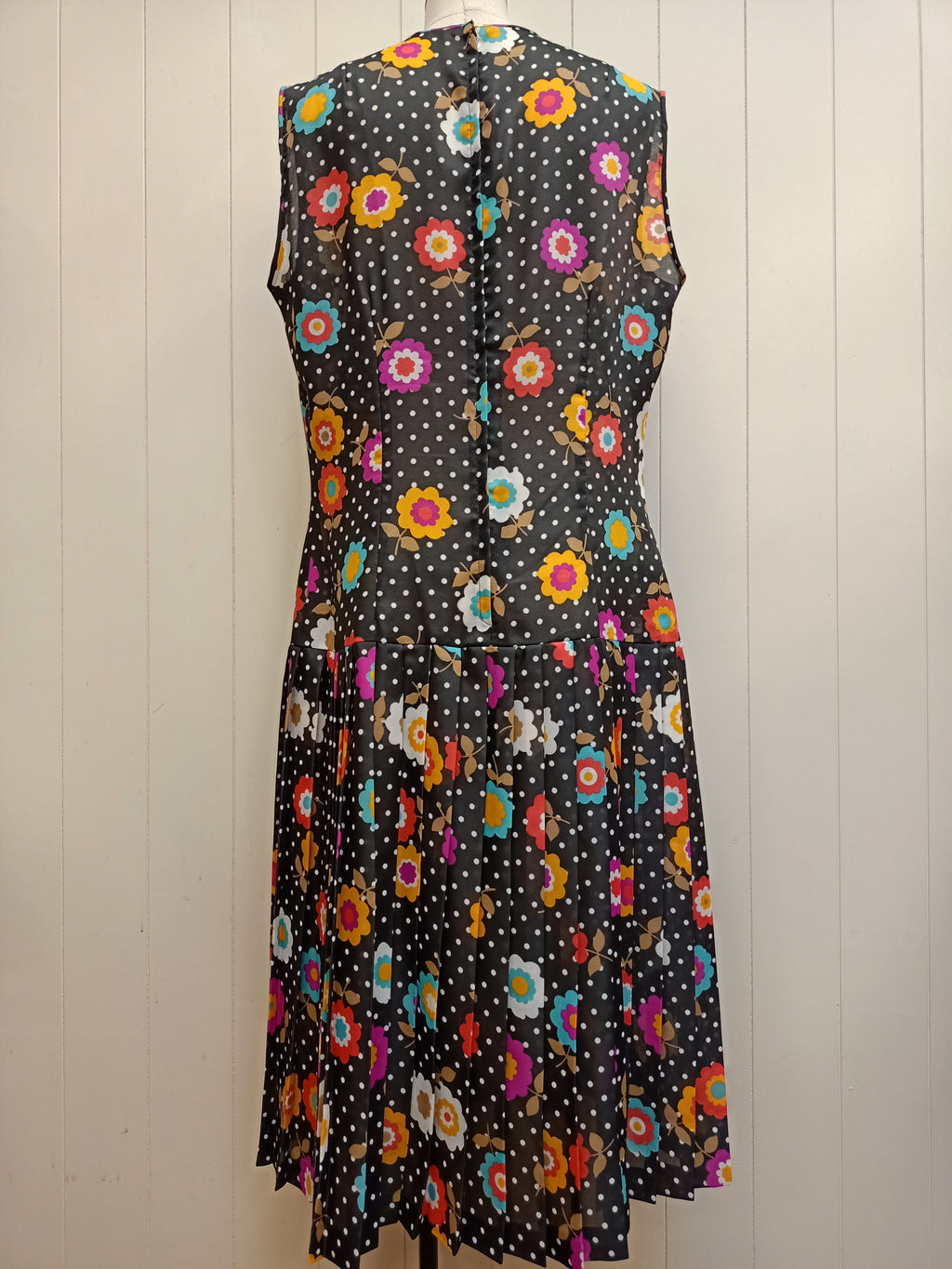 Vintage Pasadena Floral Pleat Dress