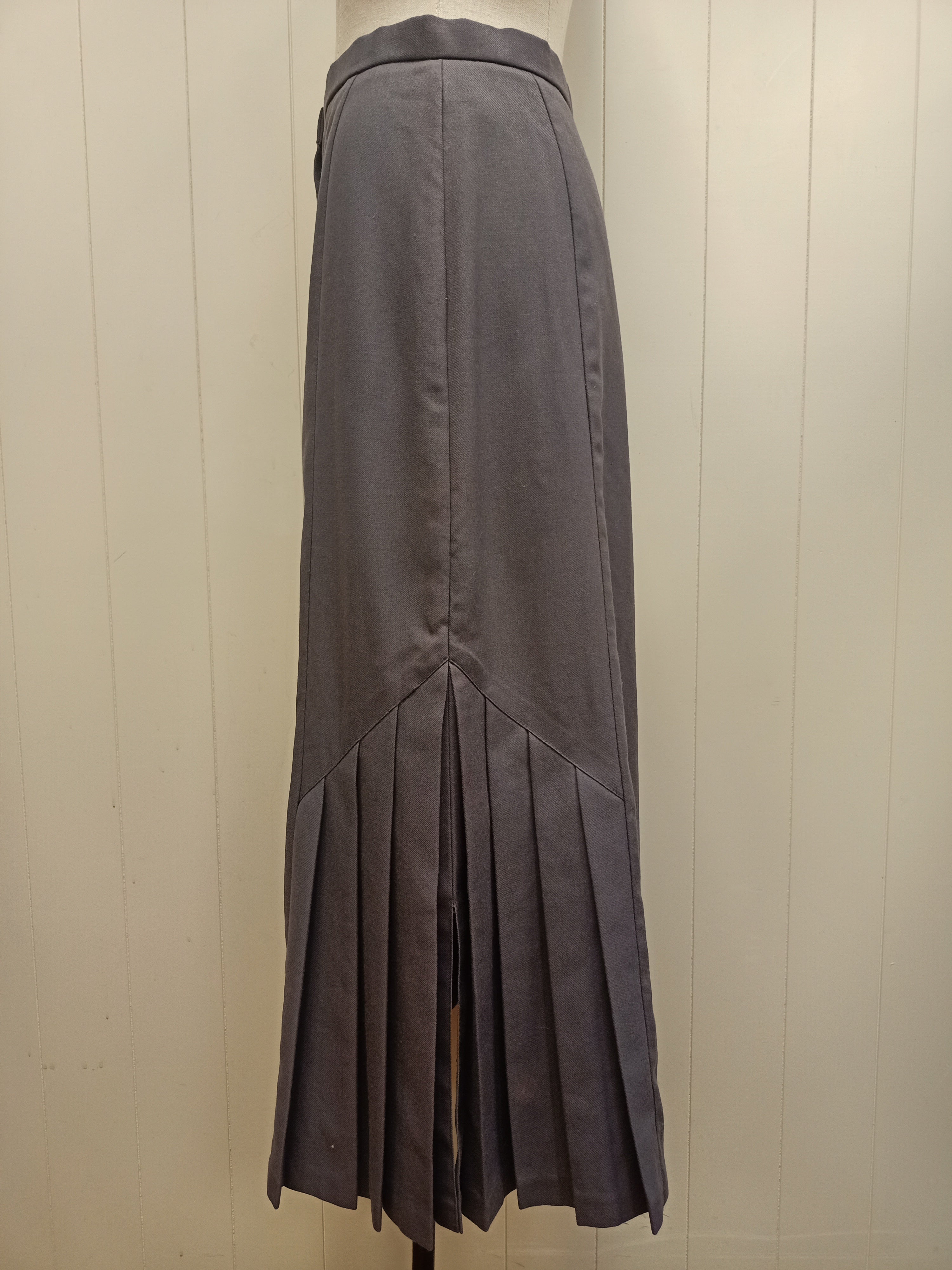 Vintage Temprano Grey Pencil Skirt