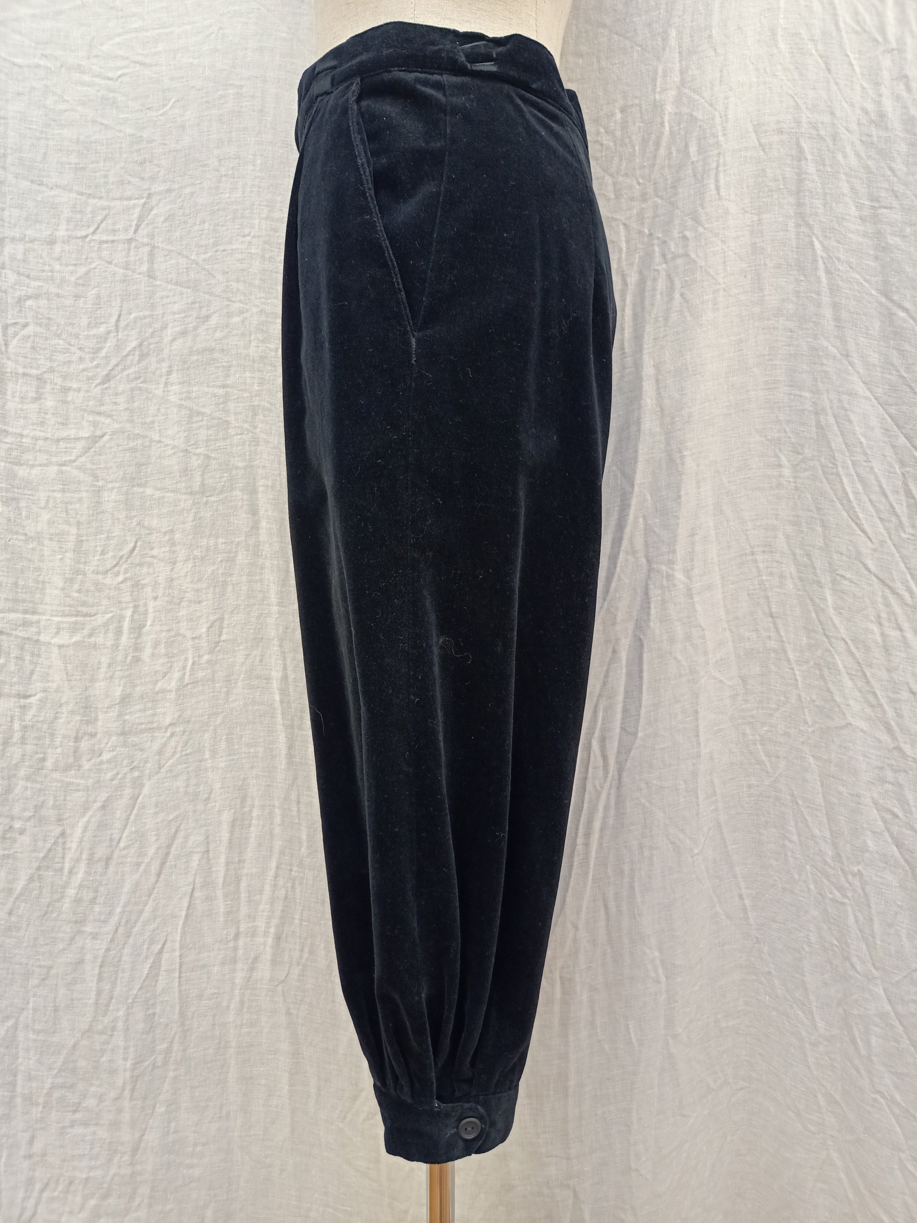 Vintage Velvet Capri Pants