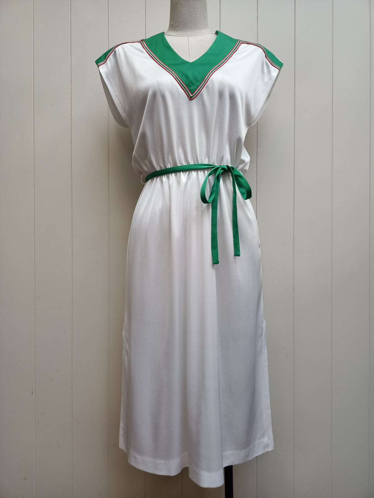 Vintage Cocktails Green Contrast Dress