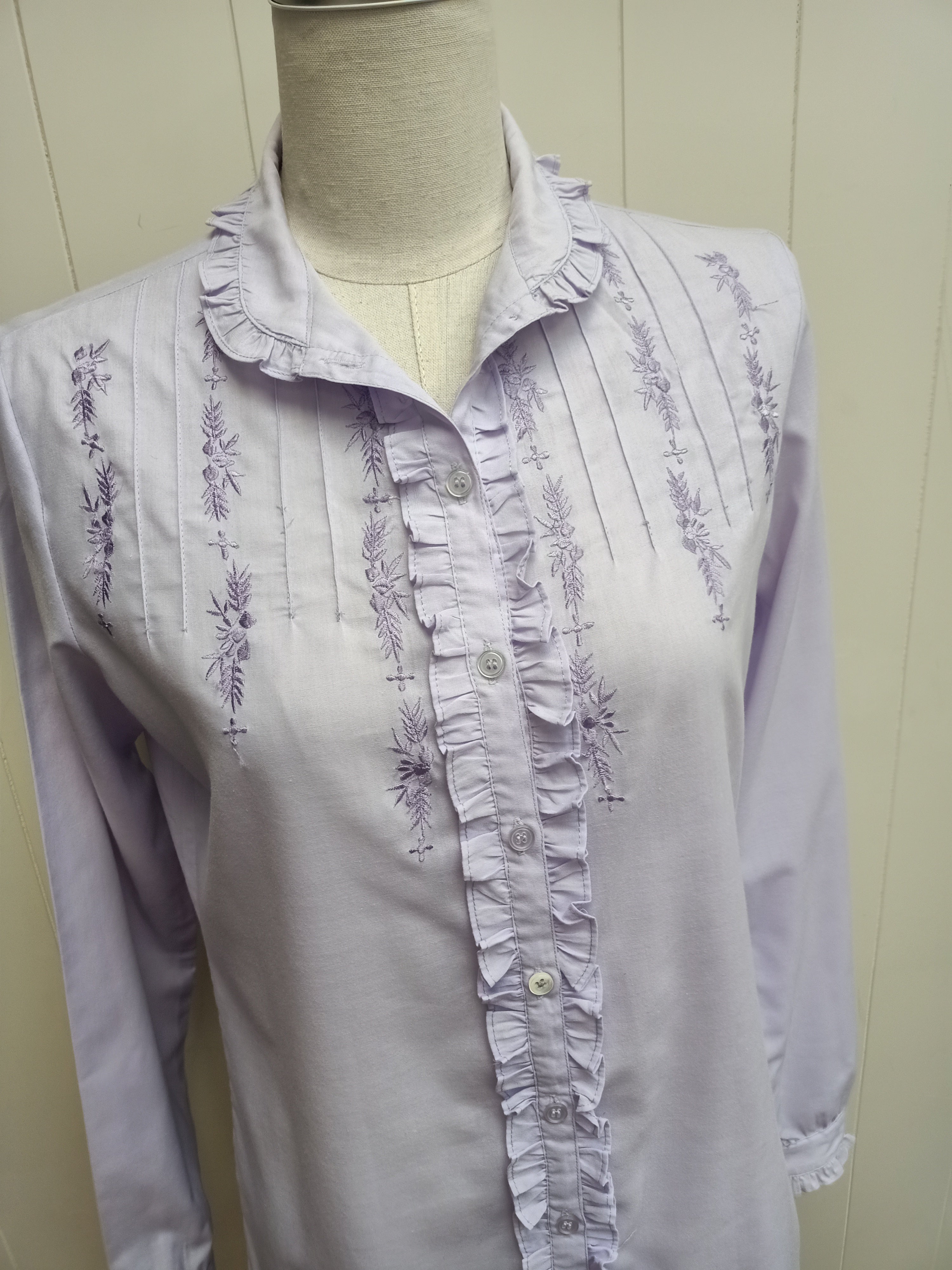 Vintage Scenario Embroidered Shirt