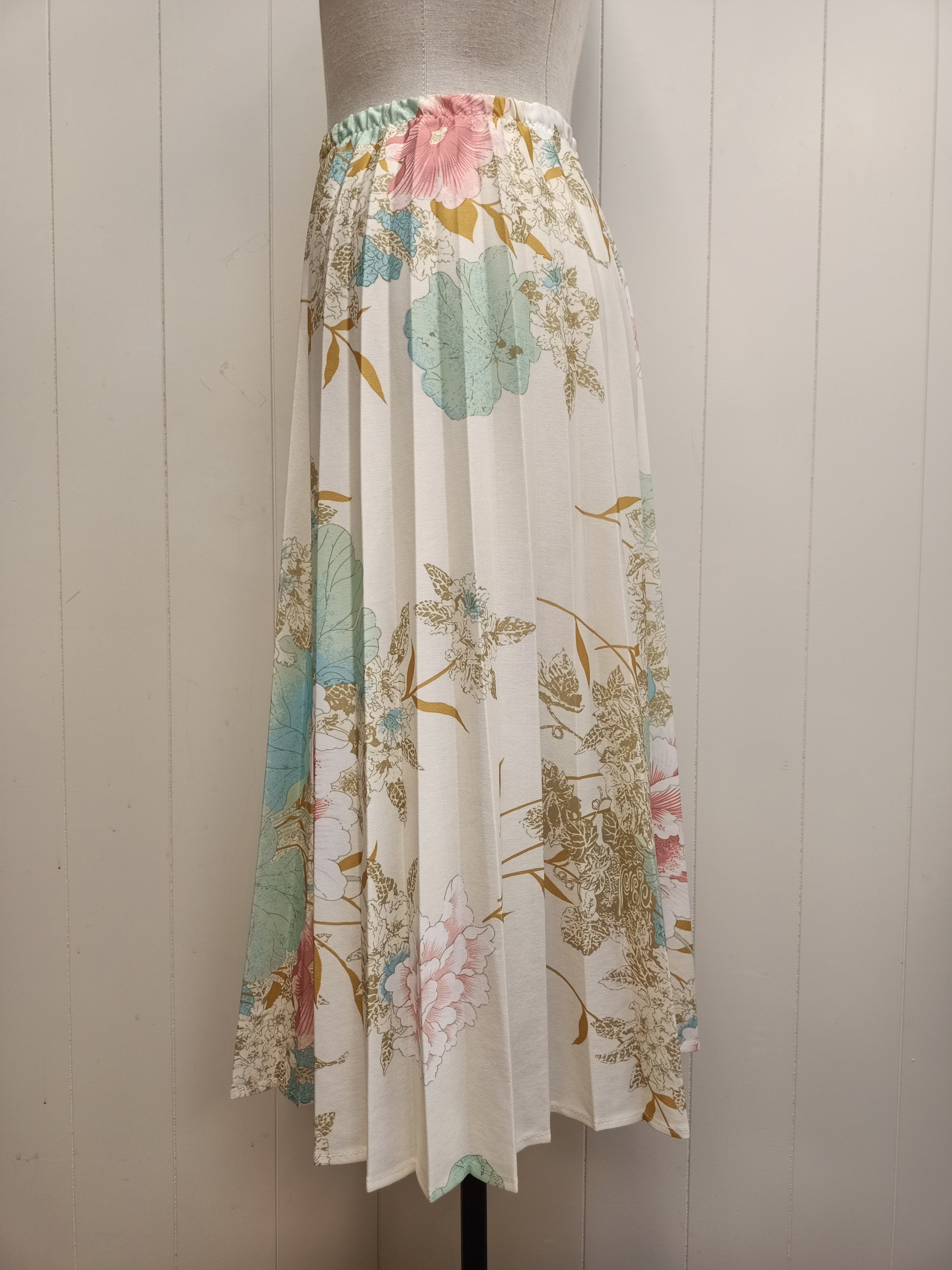 Vintage Pleated Floral Skirt