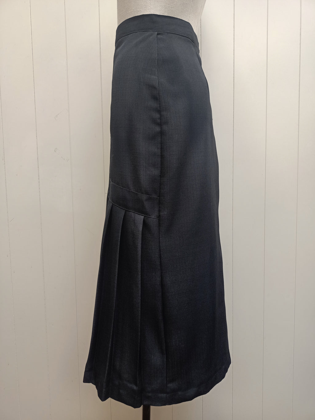 Vintage Black Pencil Side Pleat Skirt