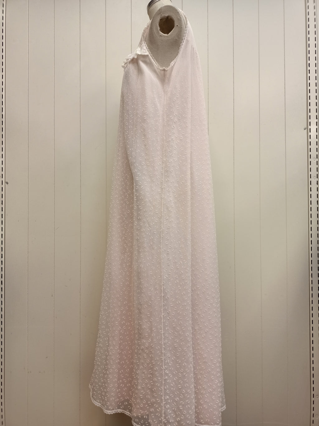 Vintage Leading Lady Nightie