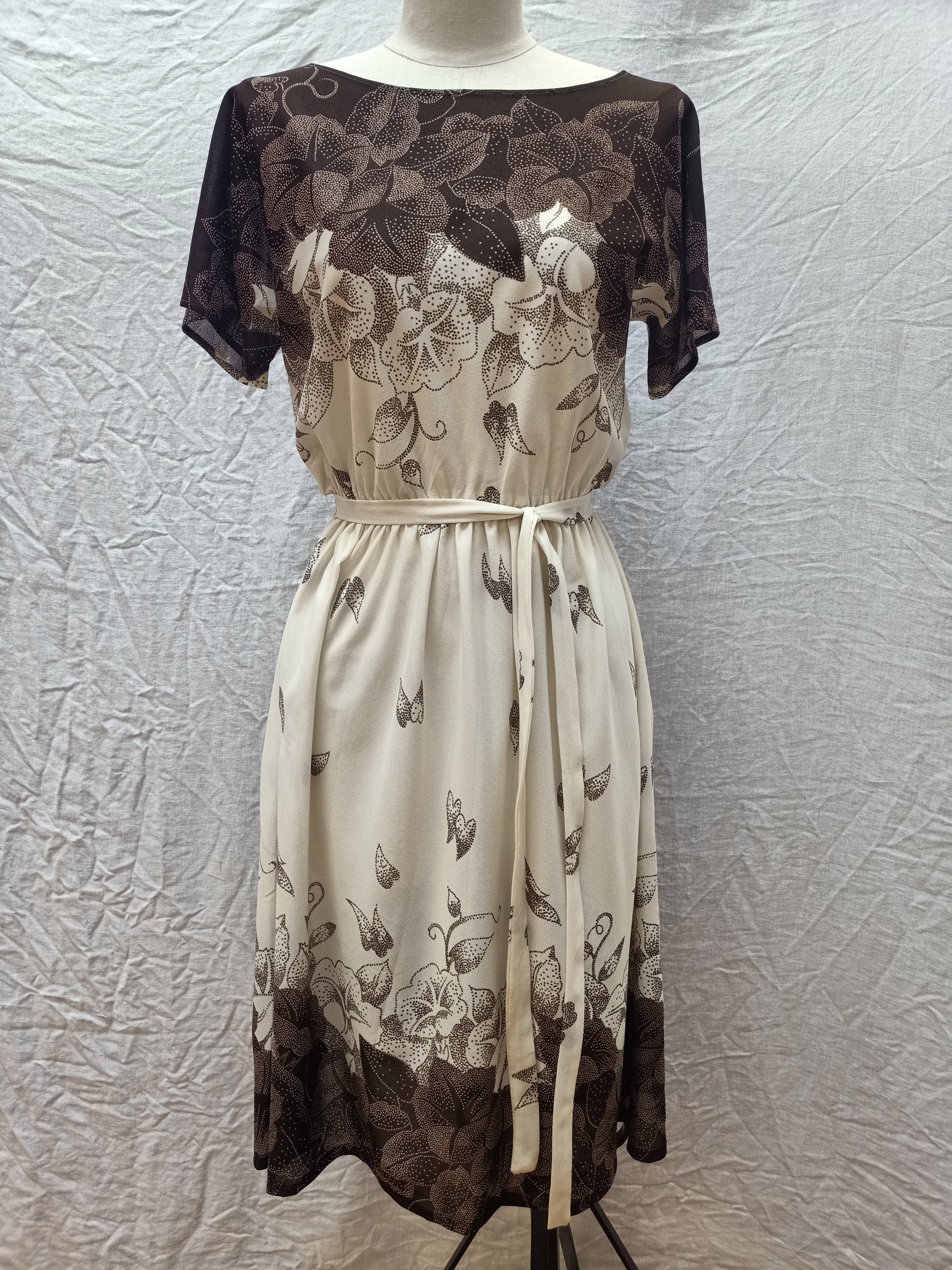Vintage Brown Leaf Dress