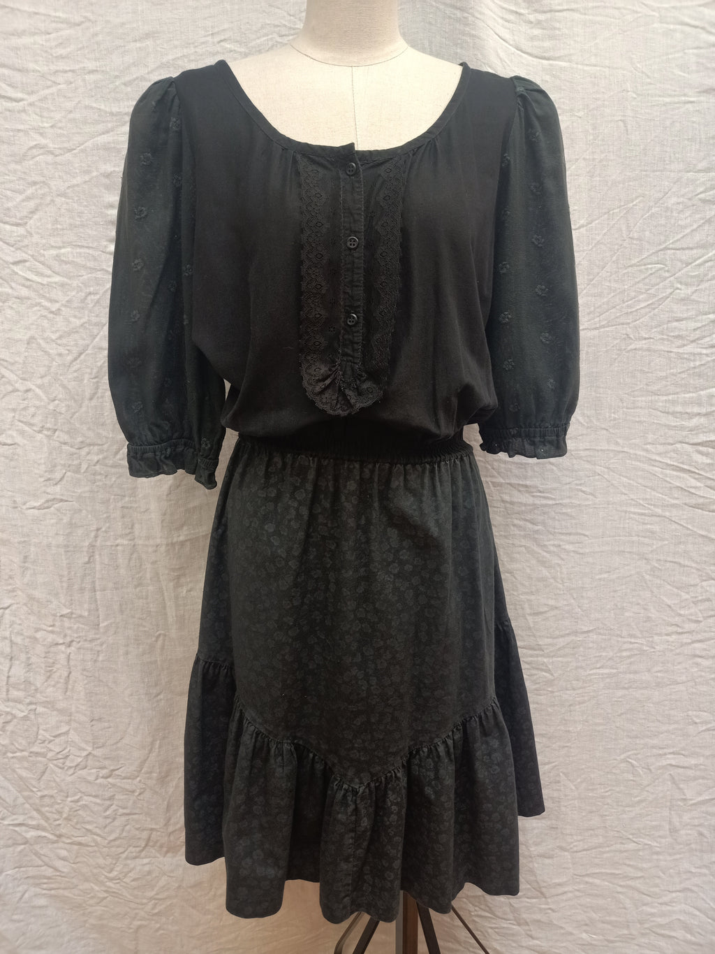 Vintage Dressence.10 Dress