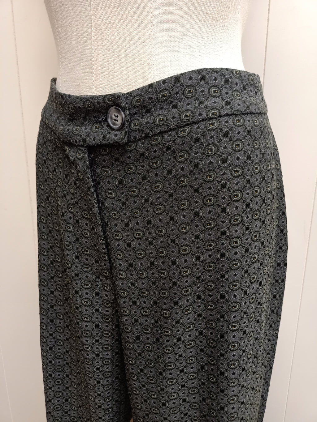 Wallace Rose Grey Medallion Pants