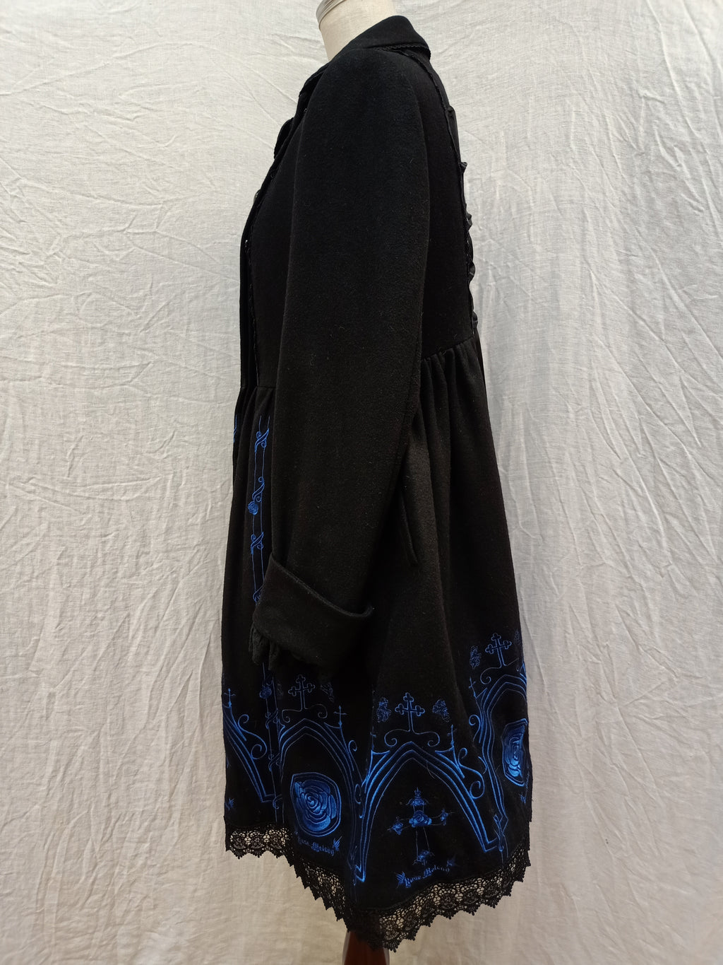 Rose Melody Embroidered Coat