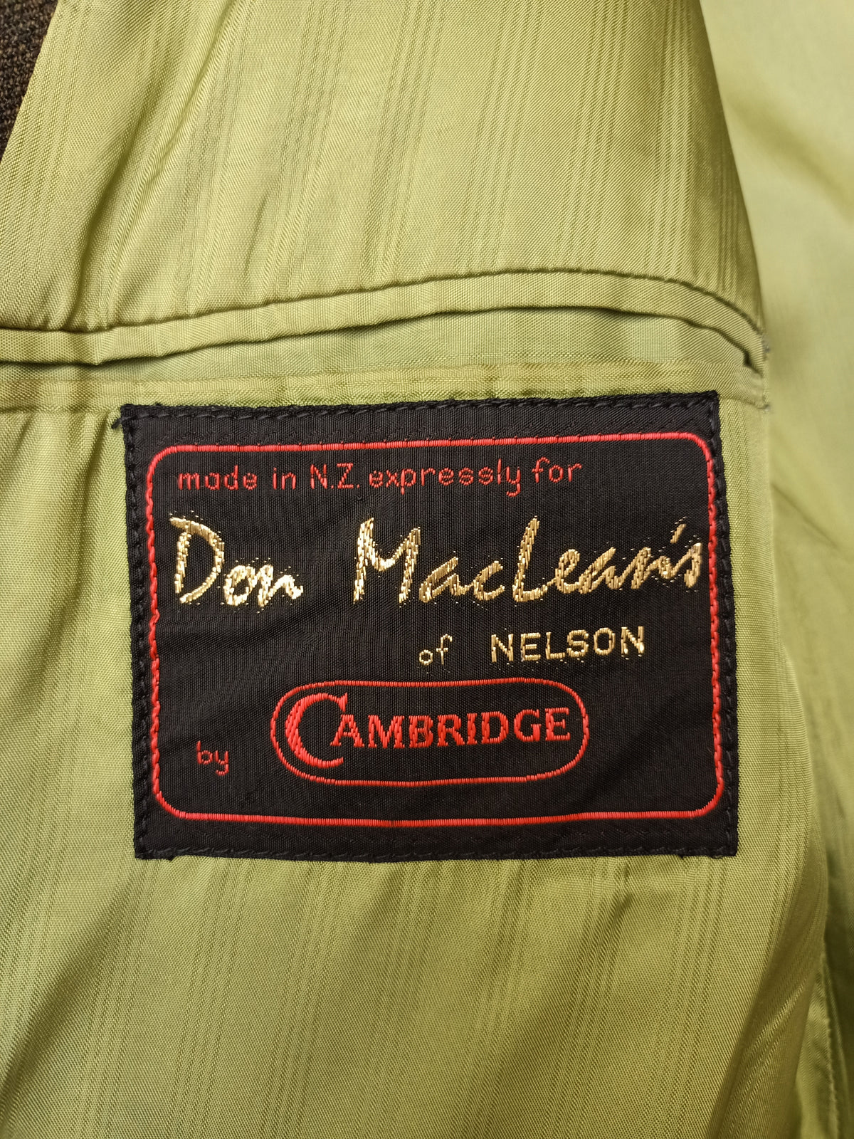 Vintage Mens Don MacLean's of Nelson
