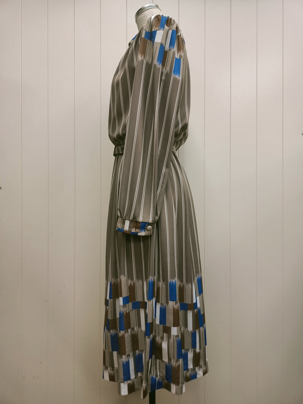 Vintage Debra-Lee Striped Border Dress