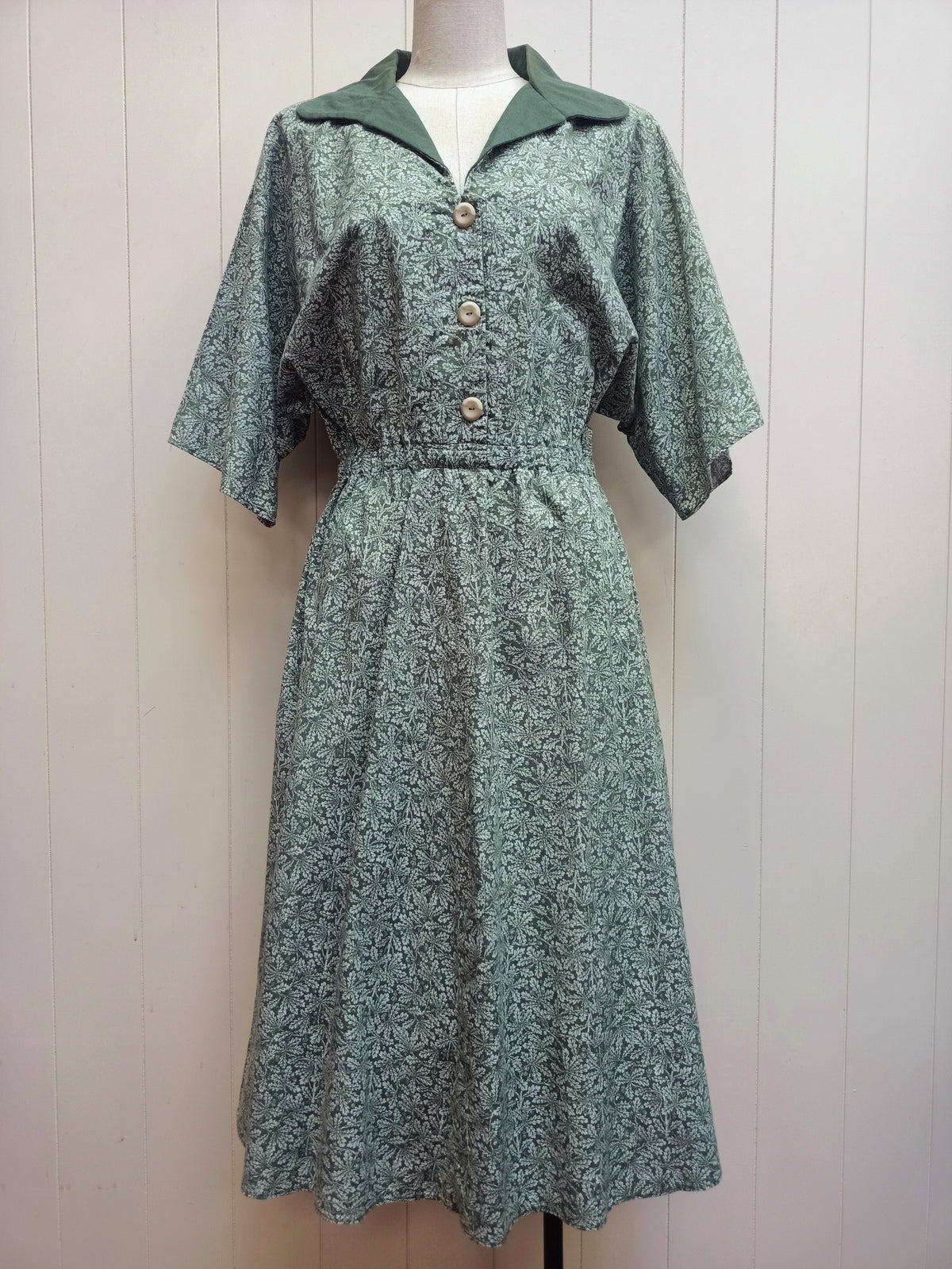 Vintage Green Leaf Dress