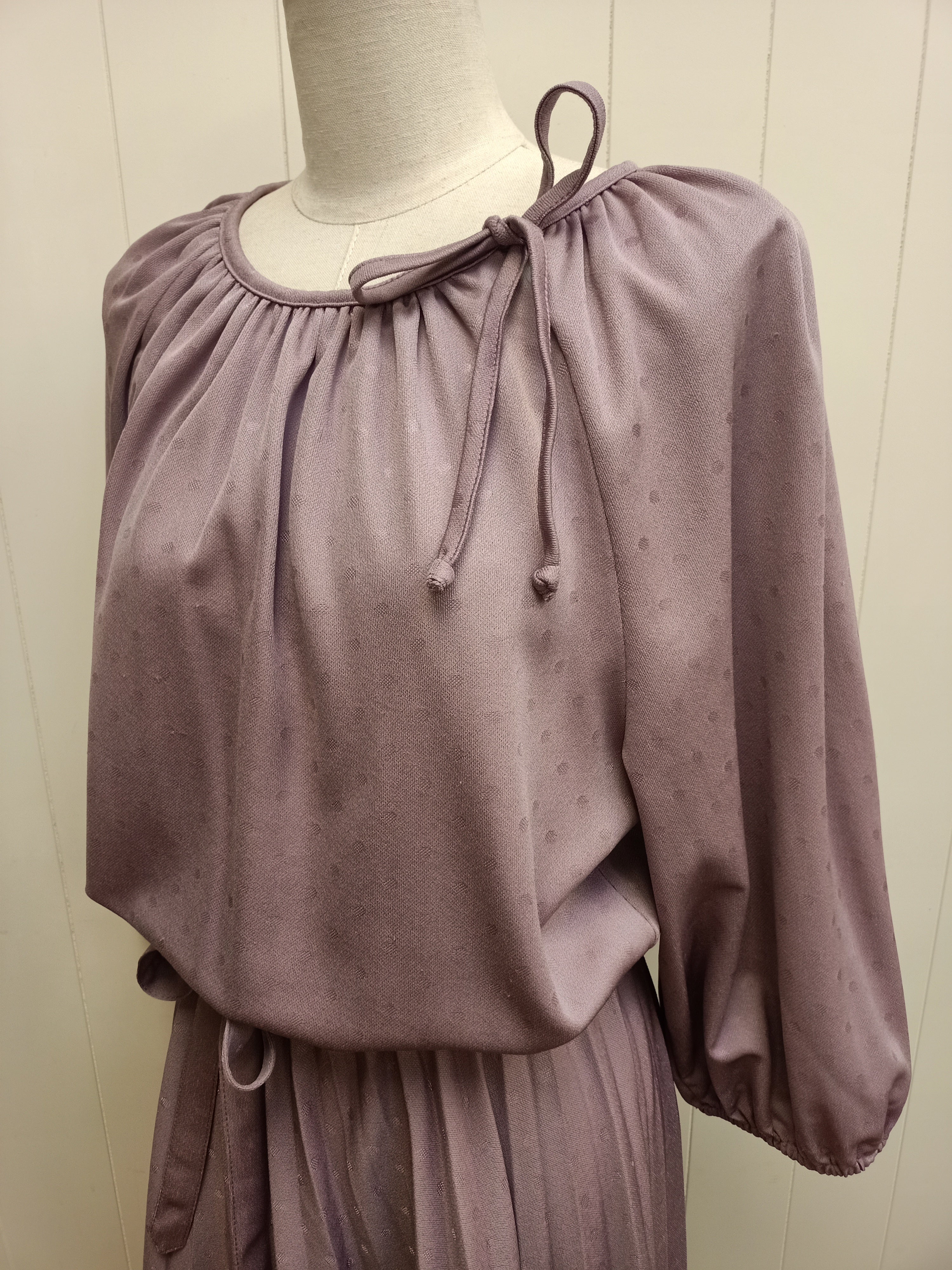 Vintage Royal Wyndham Collection Mauve Dress
