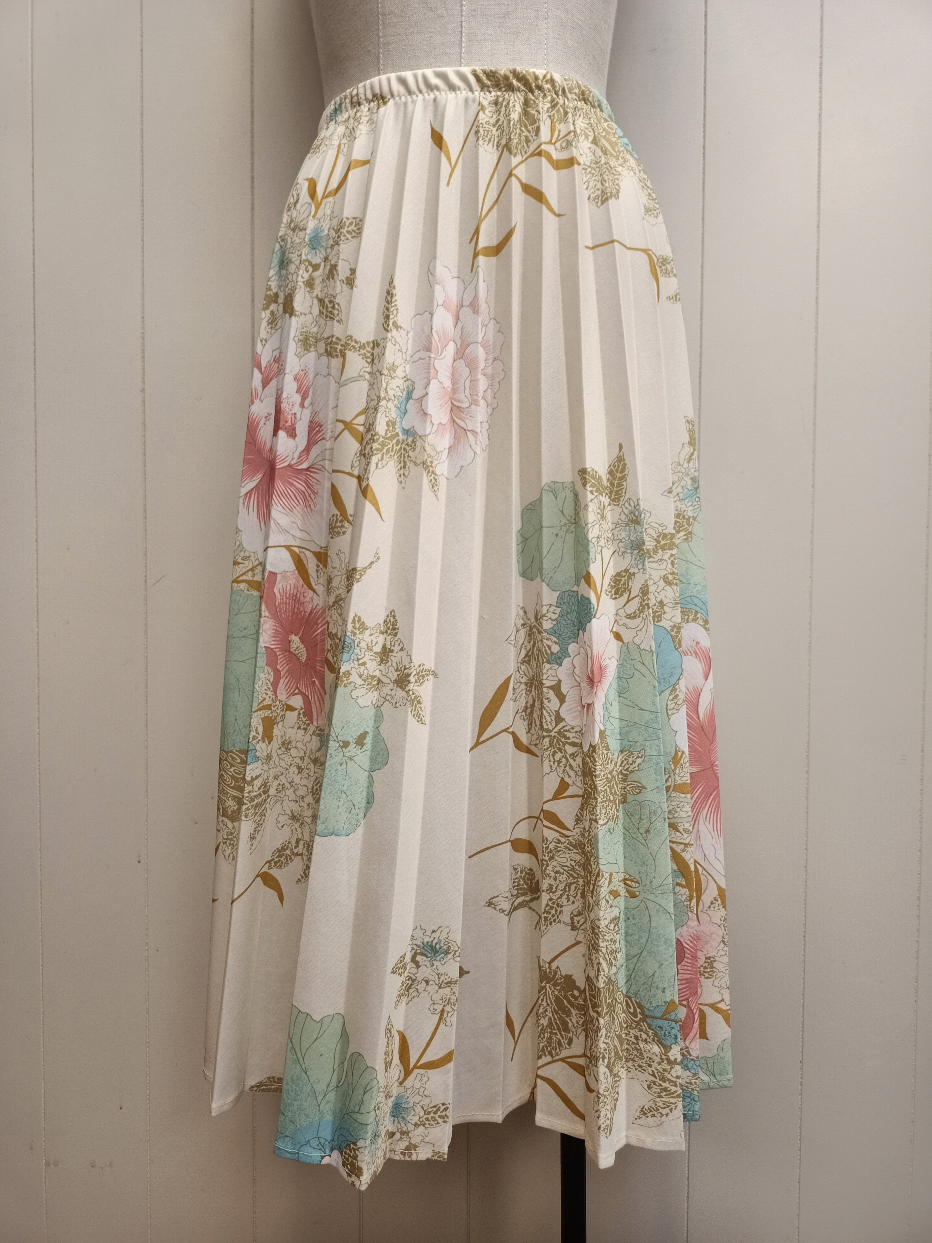 Vintage Pleated Floral Skirt