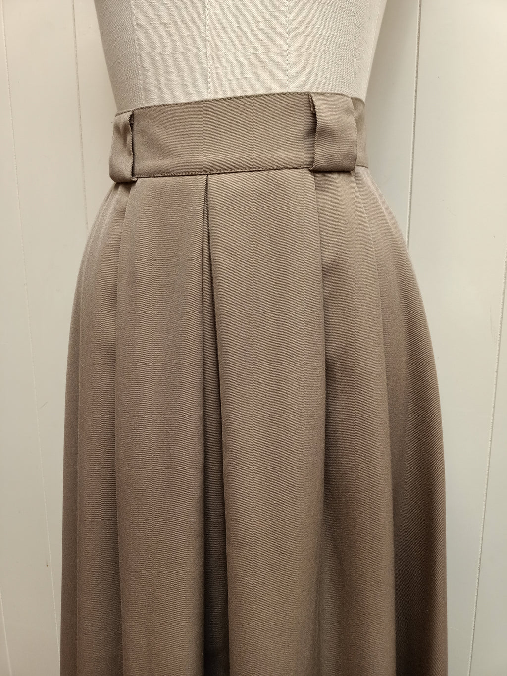 Vintage Directions Pleat Skirt