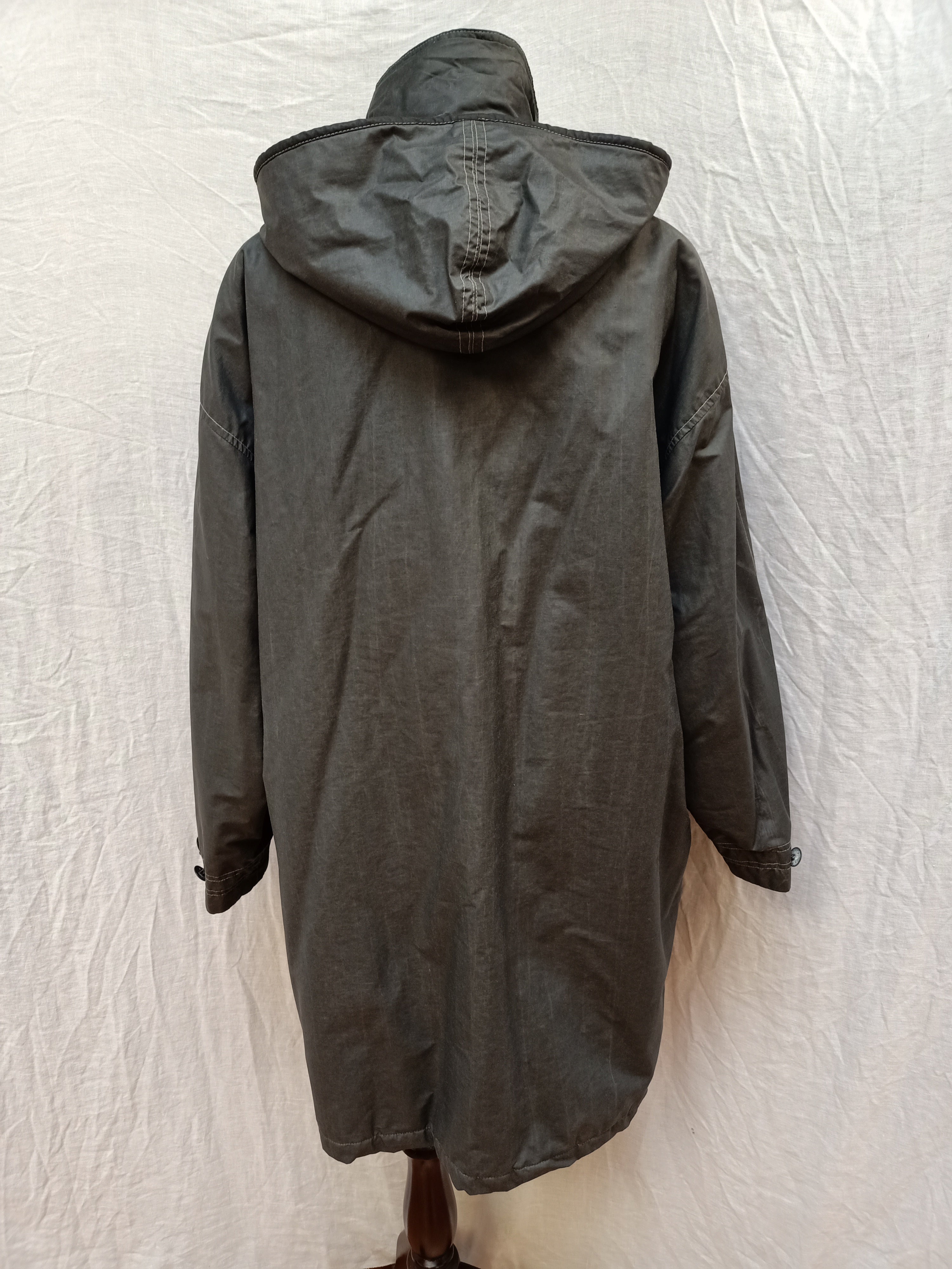 Moment Heavy Duty Raincoat